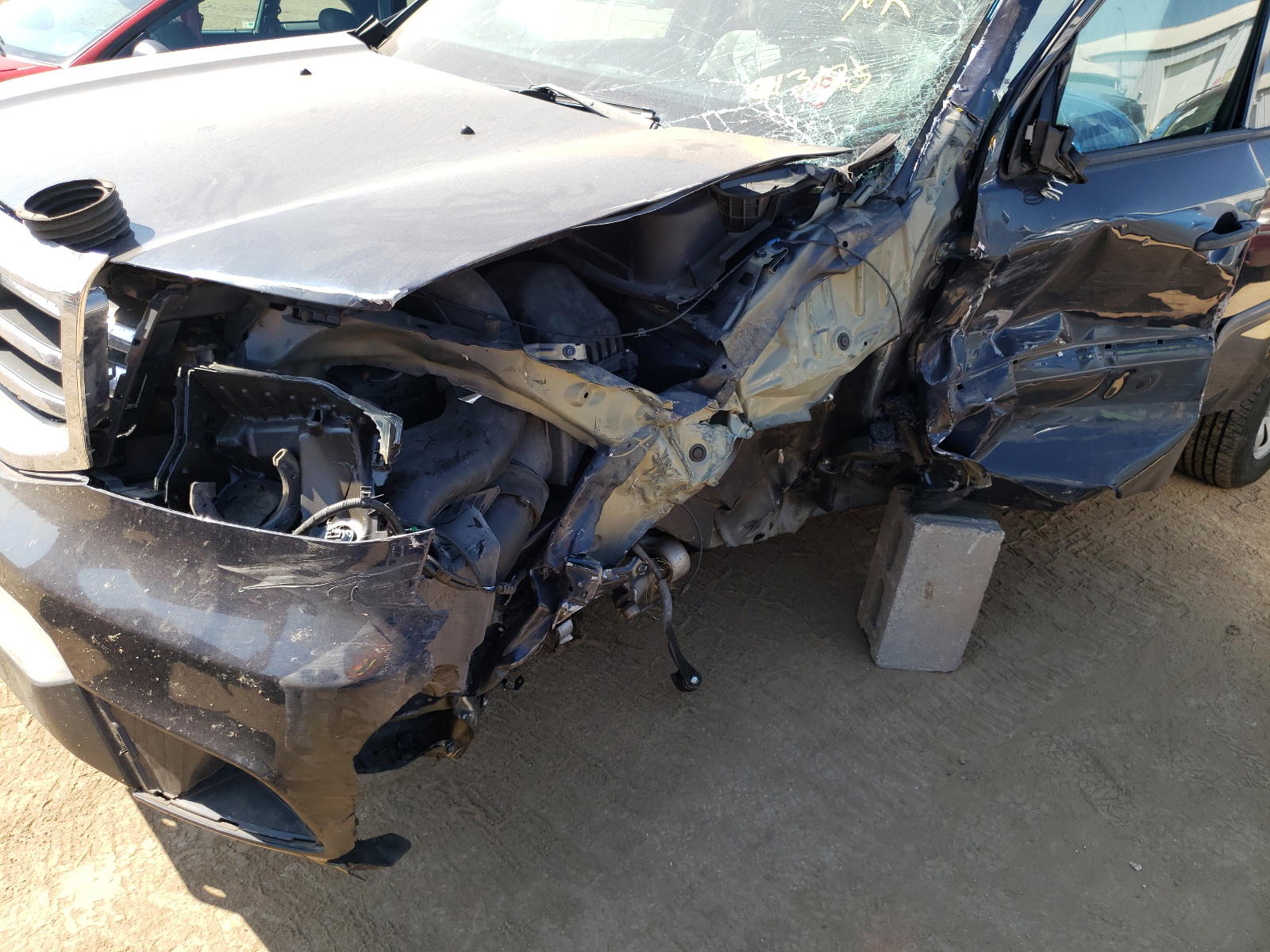 Photo 9 from auction – 2012 HONDA PILOT LX with VIN 5FNYF3H28CB013125