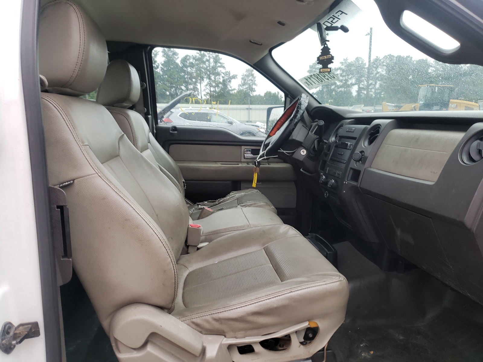 Photo 5 from auction – 2010 FORD F150 SUPER with VIN 1FTEX1CW8AFC63388