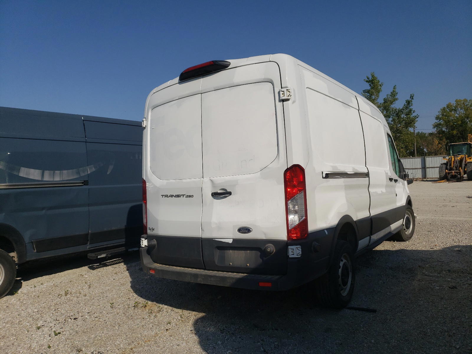 Photo 4 from auction – 2018 FORD TRANSIT T- with VIN 1FTYR2CM7JKA55537