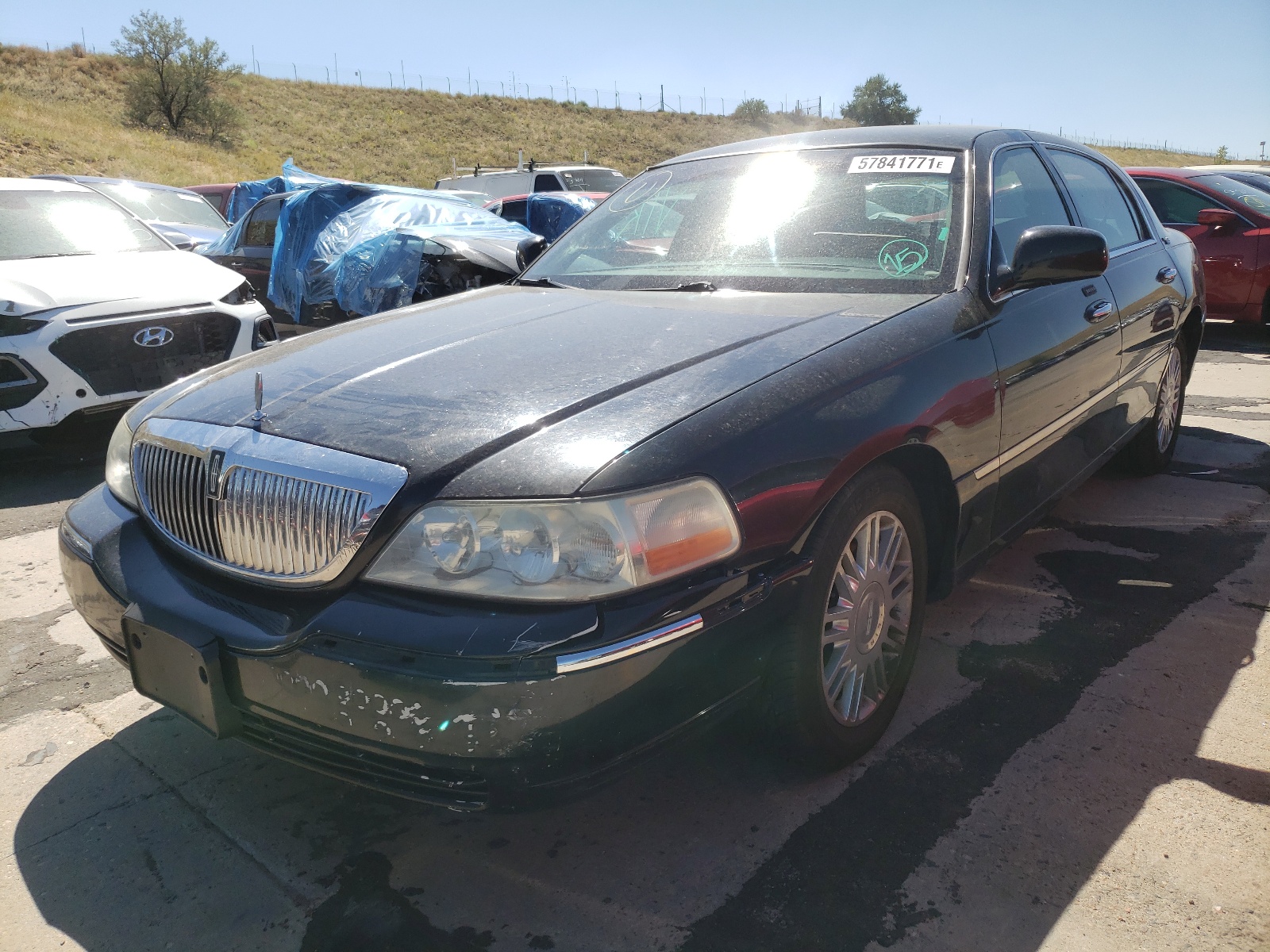 Photo 2 from auction – 2008 LINCOLN TOWN CAR S with VIN 2LNHM82V18X649734