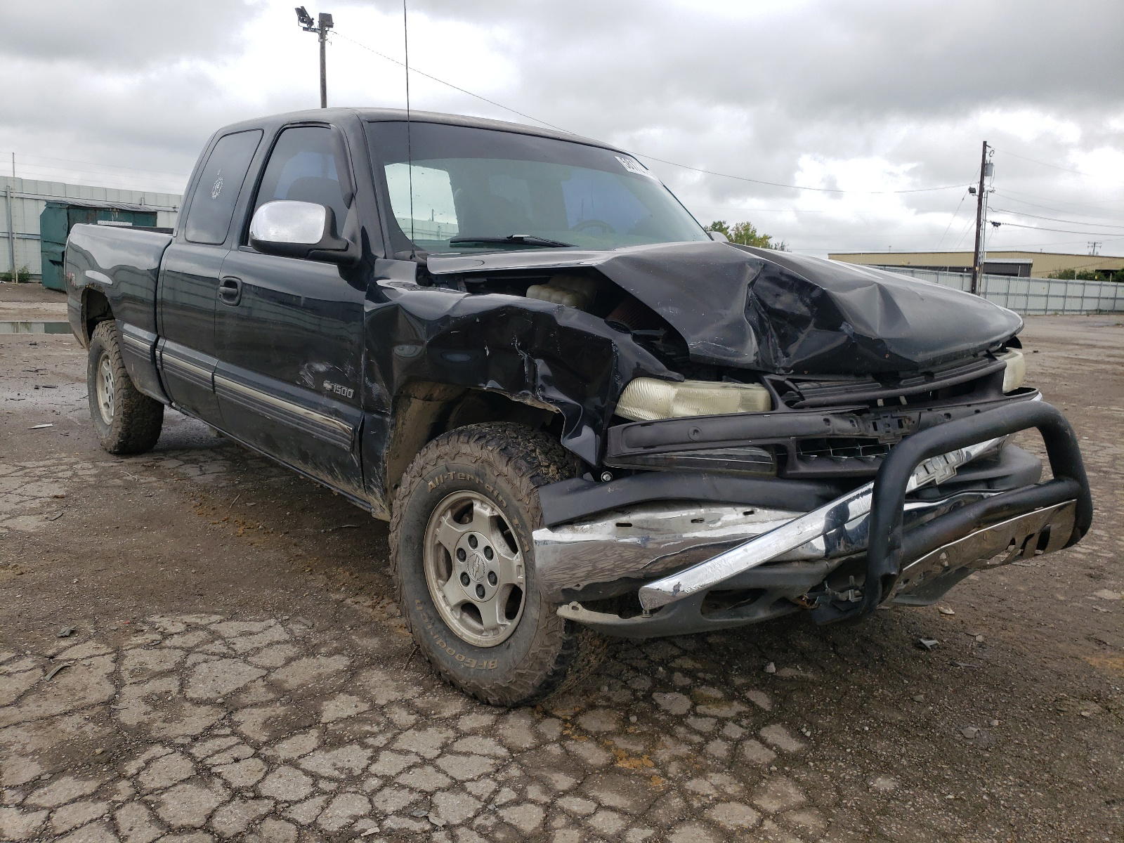 CHEVROLET SILVERADO 2000 with VIN 1GCEK19T7YE145280 - Photo from auction