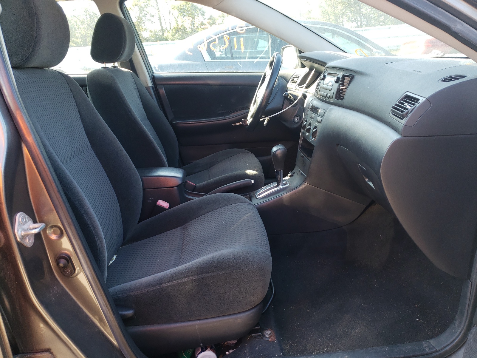 Photo 5 from auction – 2008 TOYOTA COROLLA CE with VIN 1NXBR32E58Z956826