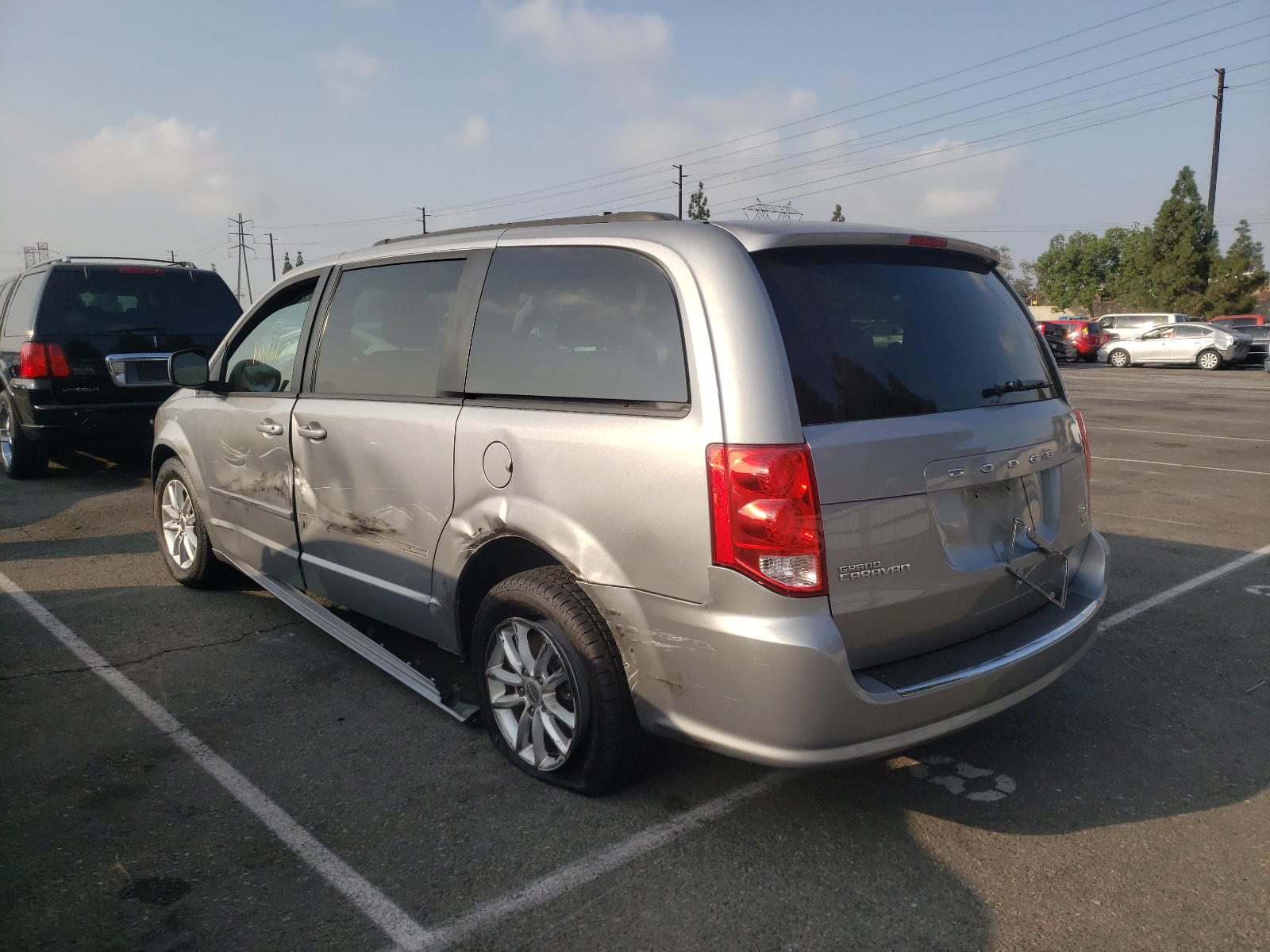 Photo 3 from auction – 2015 DODGE GRAND CARA with VIN 2C4RDGCG2FR745490