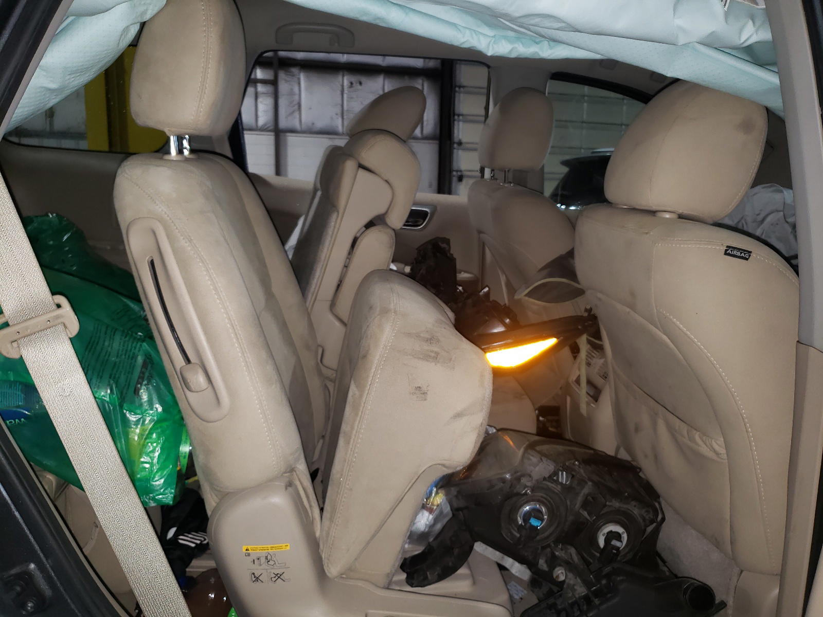 Photo 6 from auction – 2015 NISSAN PATHFINDER with VIN 5N1AR2MM4FC636328