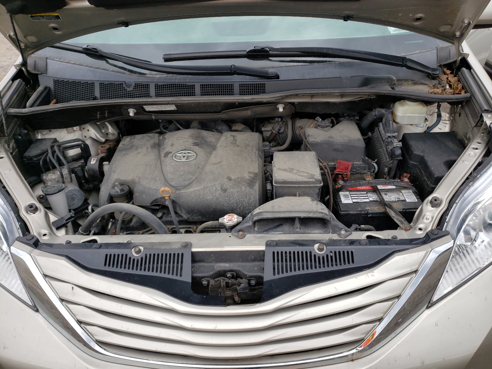 Photo 7 from auction – 2017 TOYOTA SIENNA LE with VIN 5TDKZ3DC9HS819053