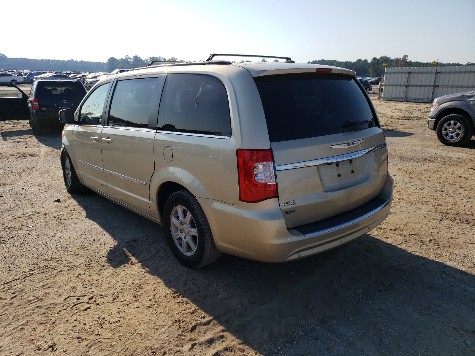 Photo 3 from auction – 2011 CHRYSLER TOWN & COU with VIN 2A4RR5DG9BR719848