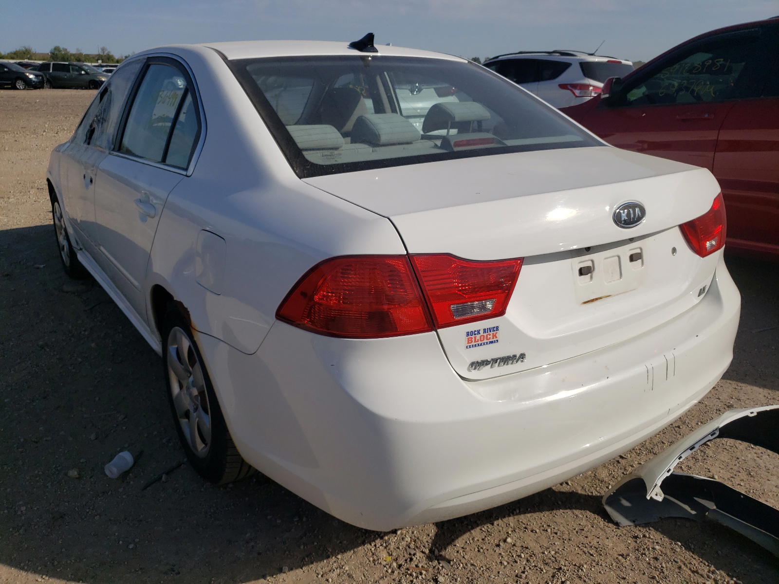 Photo 3 from auction – 2009 KIA OPTIMA LX with VIN KNAGE228295356848