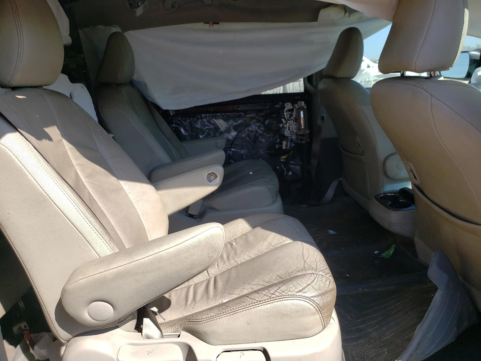 Photo 6 from auction – 2013 TOYOTA SIENNA with VIN 5TDDK3DC3DS056535