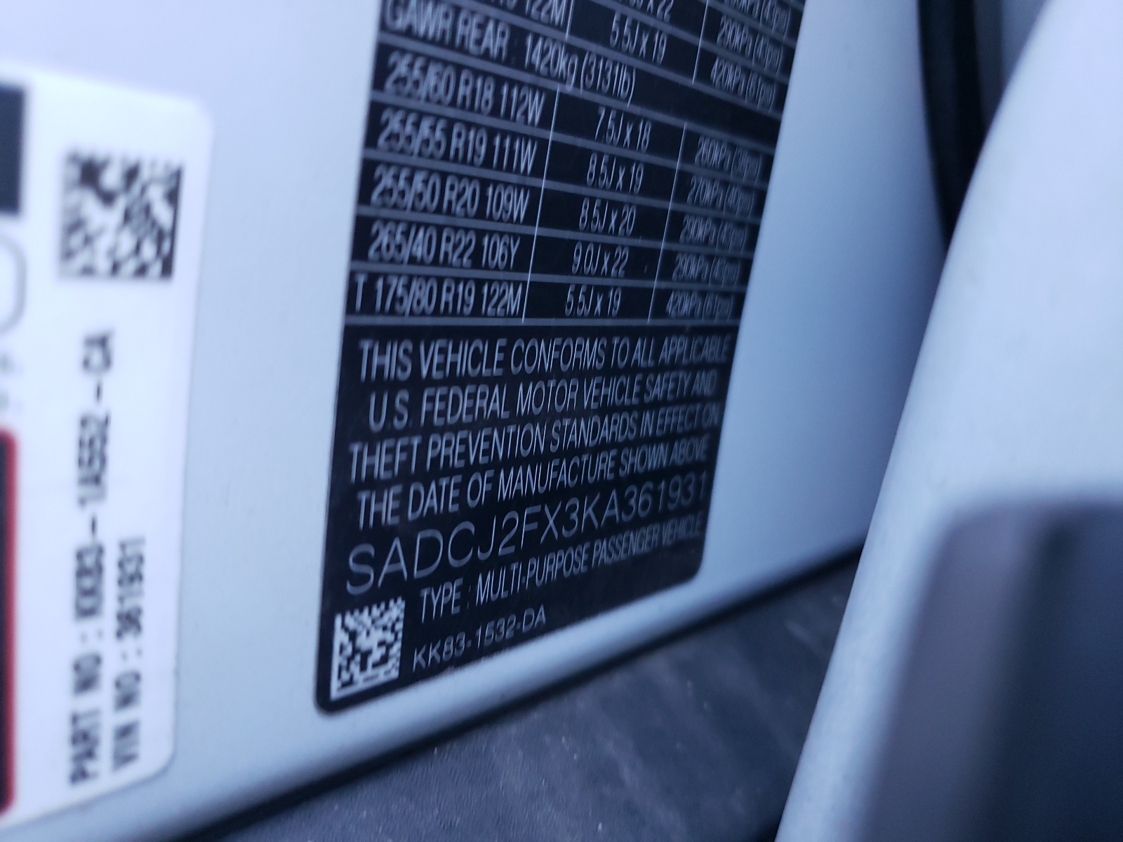 Photo 10 from auction – 2019 JAGUAR F-PACE PRE with VIN SADCJ2FX3KA361931