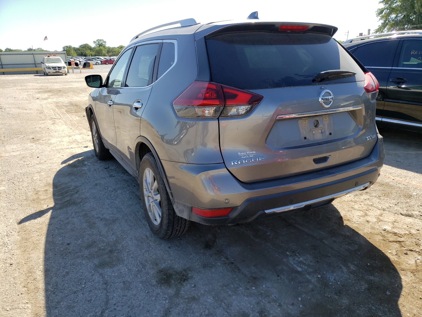 Photo 3 from auction – 2019 NISSAN ROGUE S with VIN KNMAT2MV4KP515140