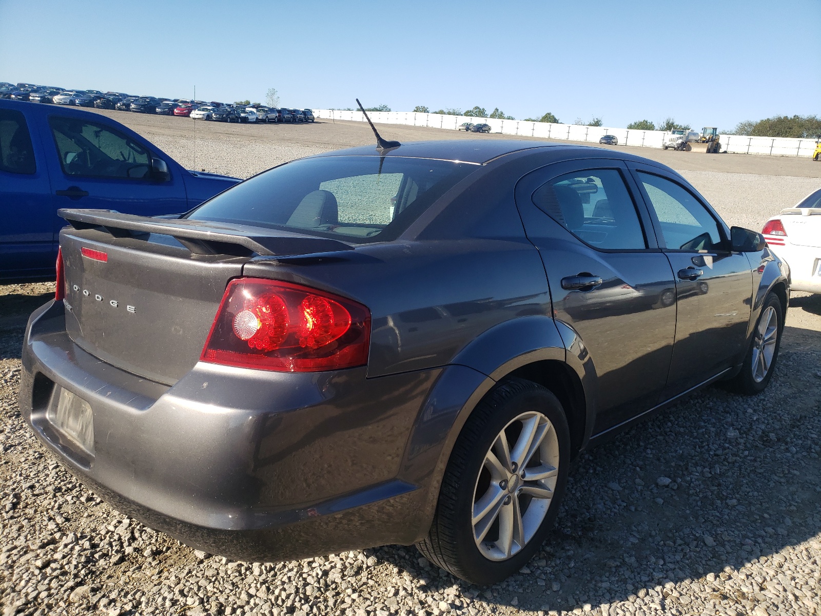 Zdjęcie 4 z aukcji – 2014 DODGE AVENGER SE z VIN 1C3CDZAB3EN181910