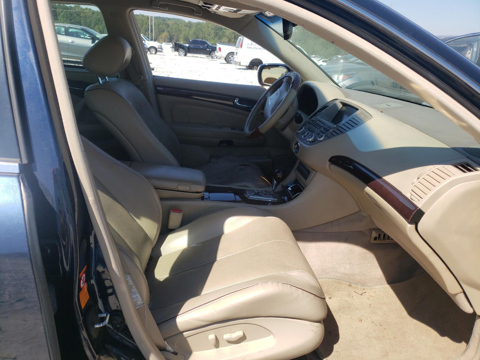 Photo 5 from auction – 2005 INFINITI Q45 with VIN JNKBF01A85M101669