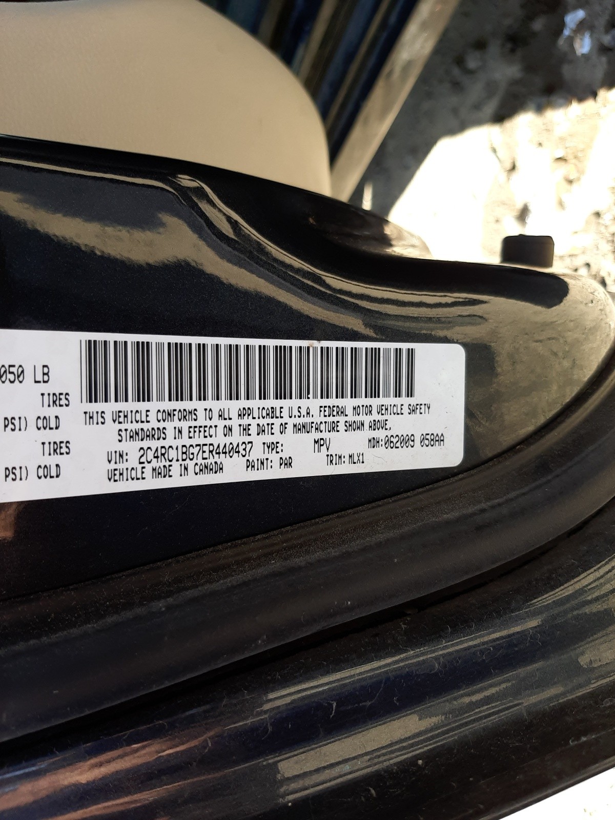 Photo 10 from auction – 2014 CHRYSLER TOWN & COU with VIN 2C4RC1BG7ER440437
