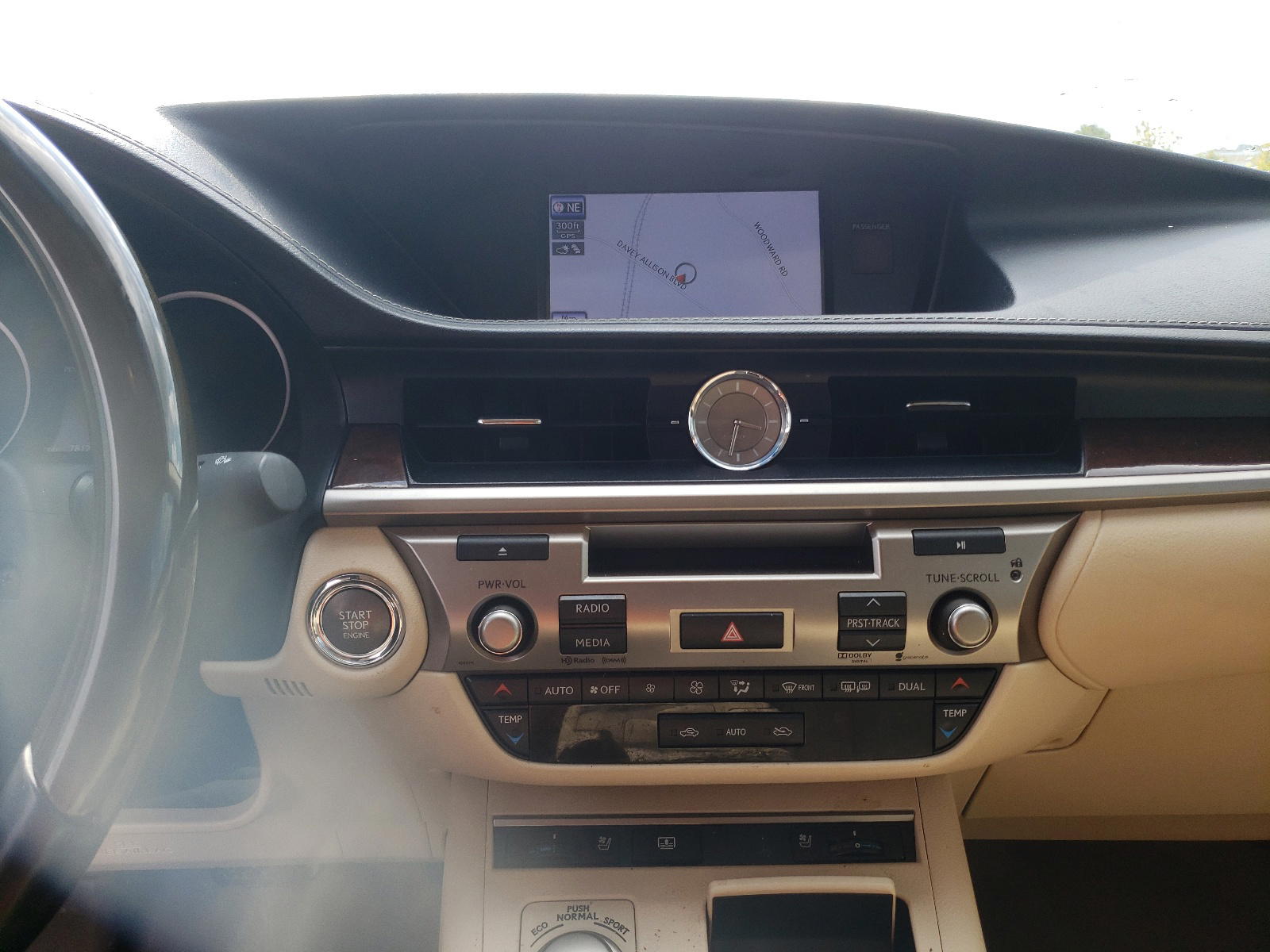 Photo 9 from auction – 2013 LEXUS ES 350 with VIN JTHBK1GG4D2075126