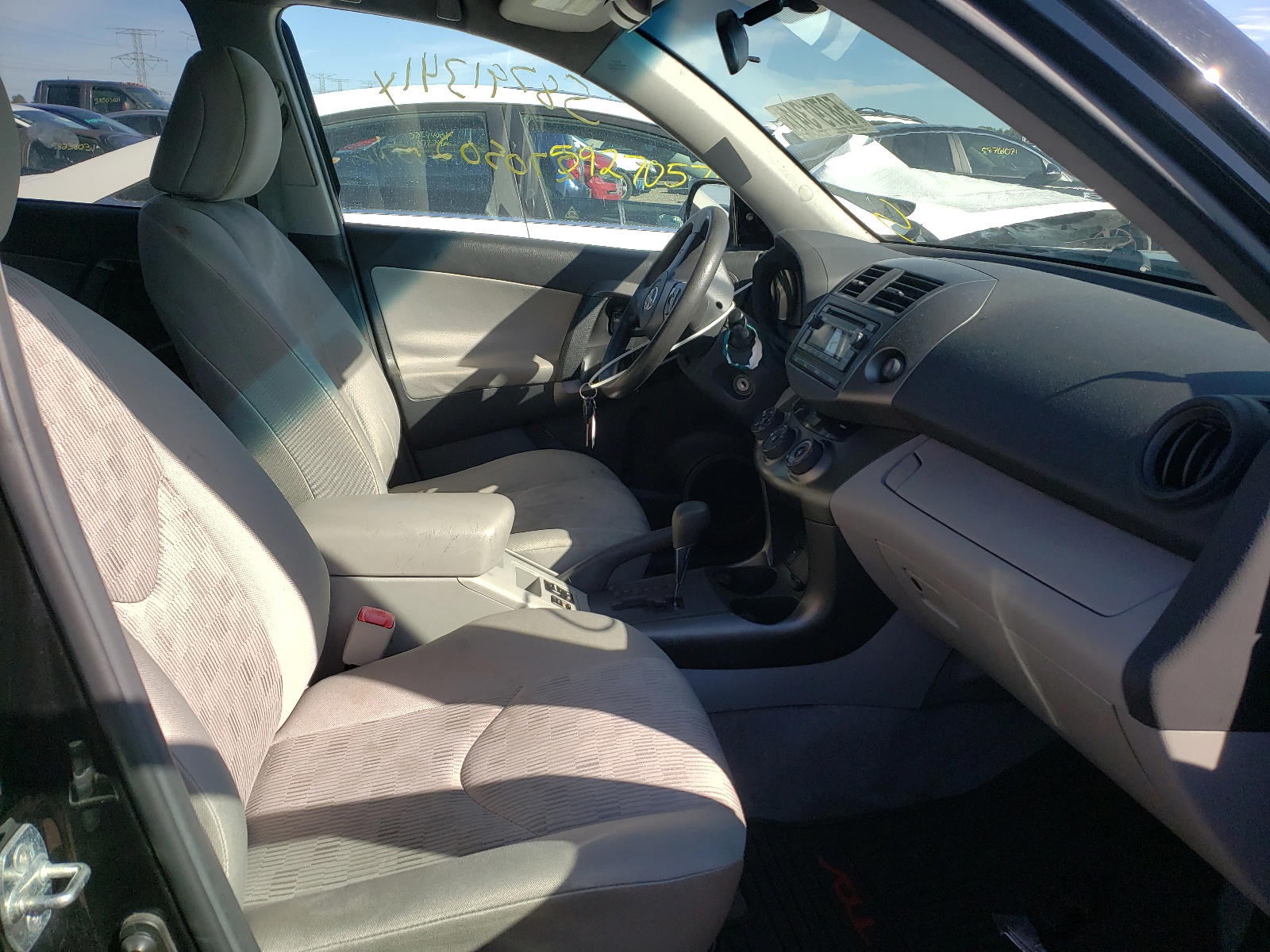 Photo 5 from auction – 2012 TOYOTA RAV4 with VIN 2T3ZF4DV2CW143776