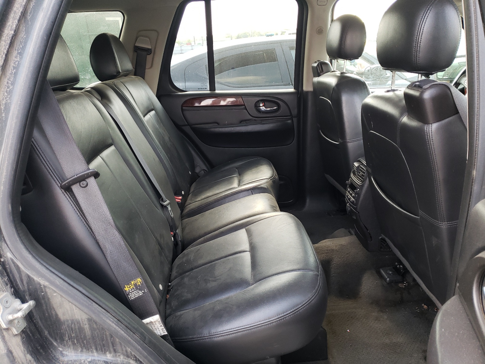 Photo 6 from auction – 2006 GMC ENVOY with VIN 1GKDT13S162341565