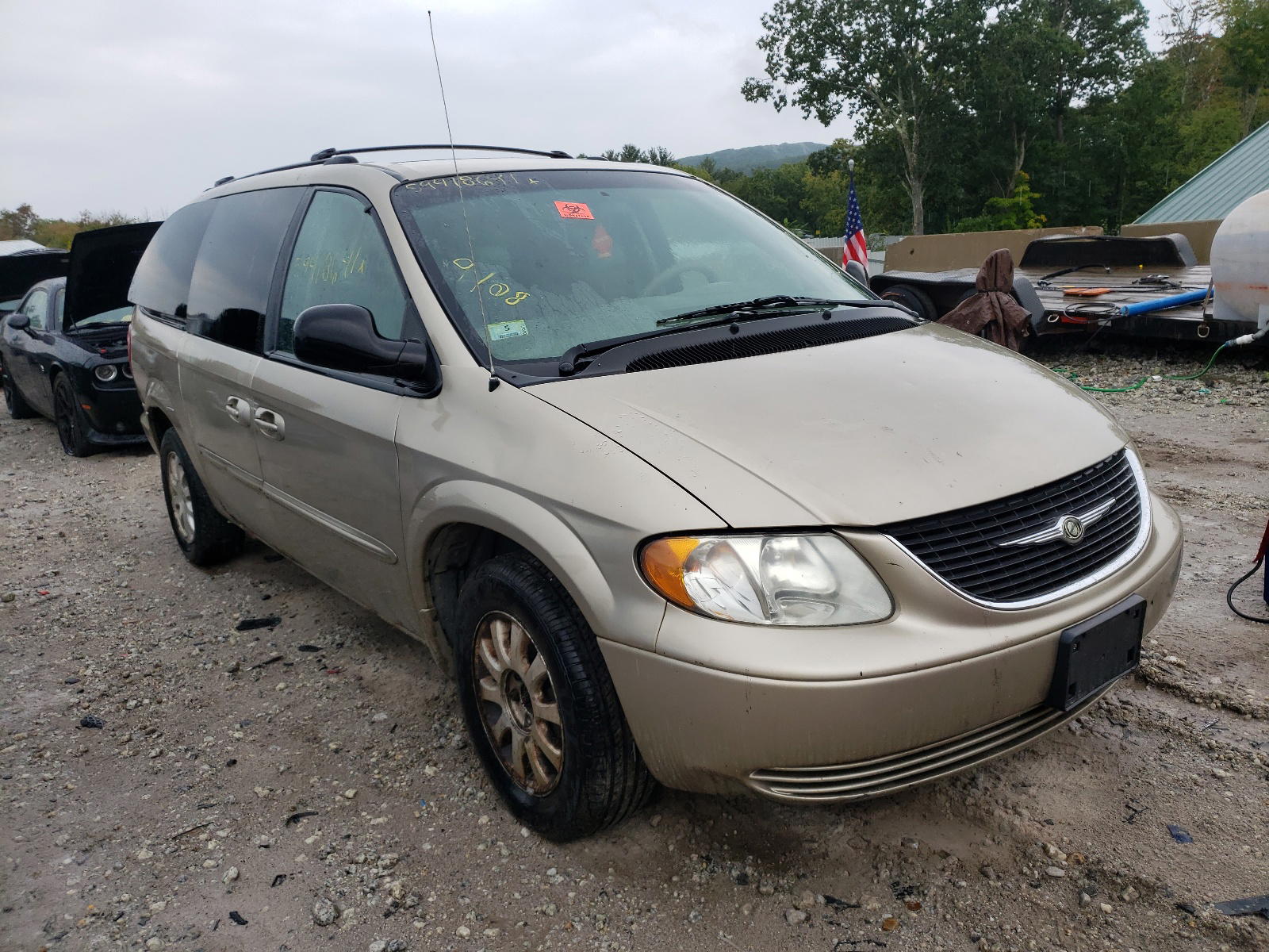 CHRYSLER TOWN & COU 2003 with VIN 2C4GP44L83R367115 - Photo from auction