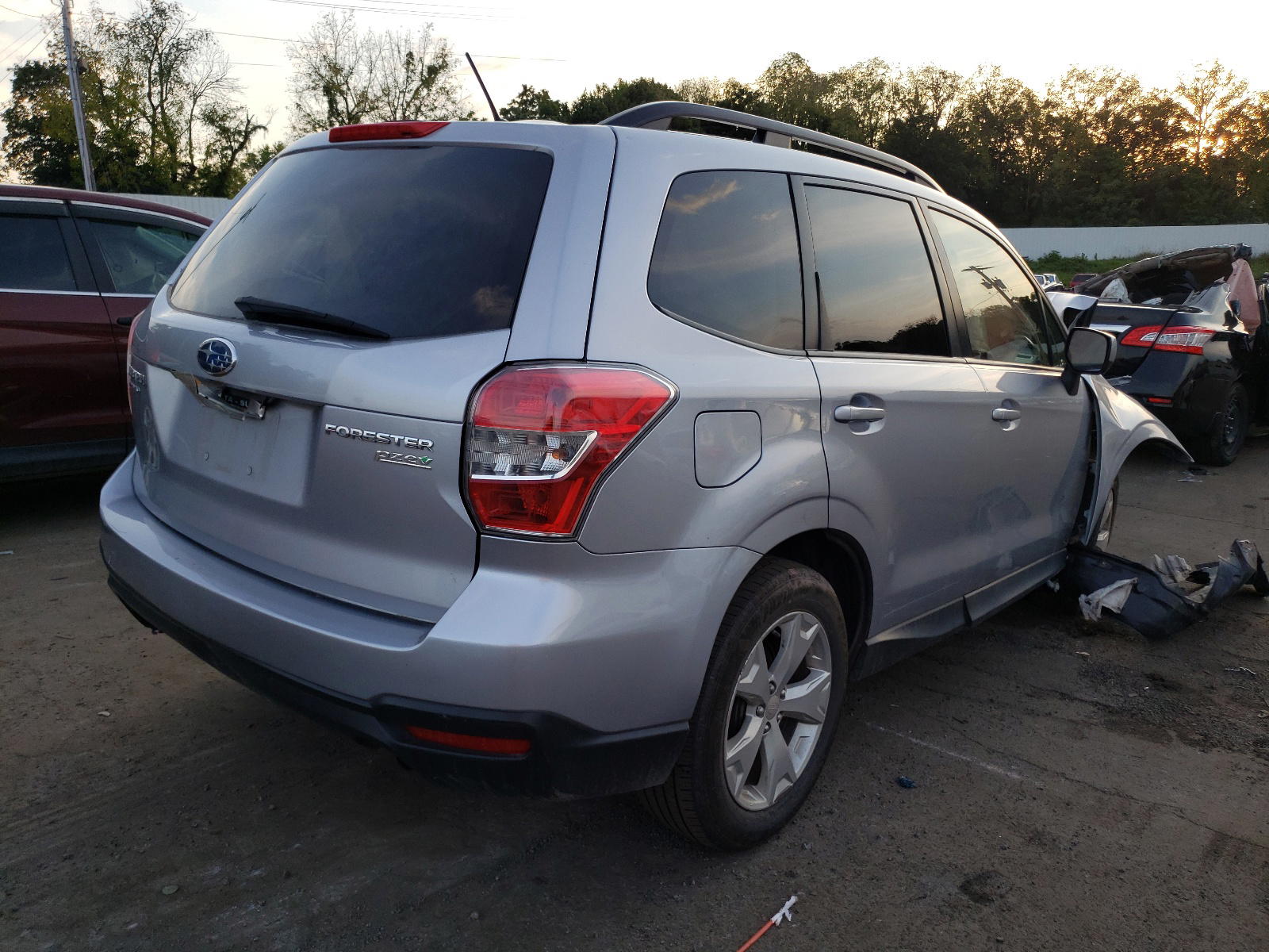 Photo 4 from auction – 2015 SUBARU FORESTER 2 with VIN JF2SJADC1FH420863