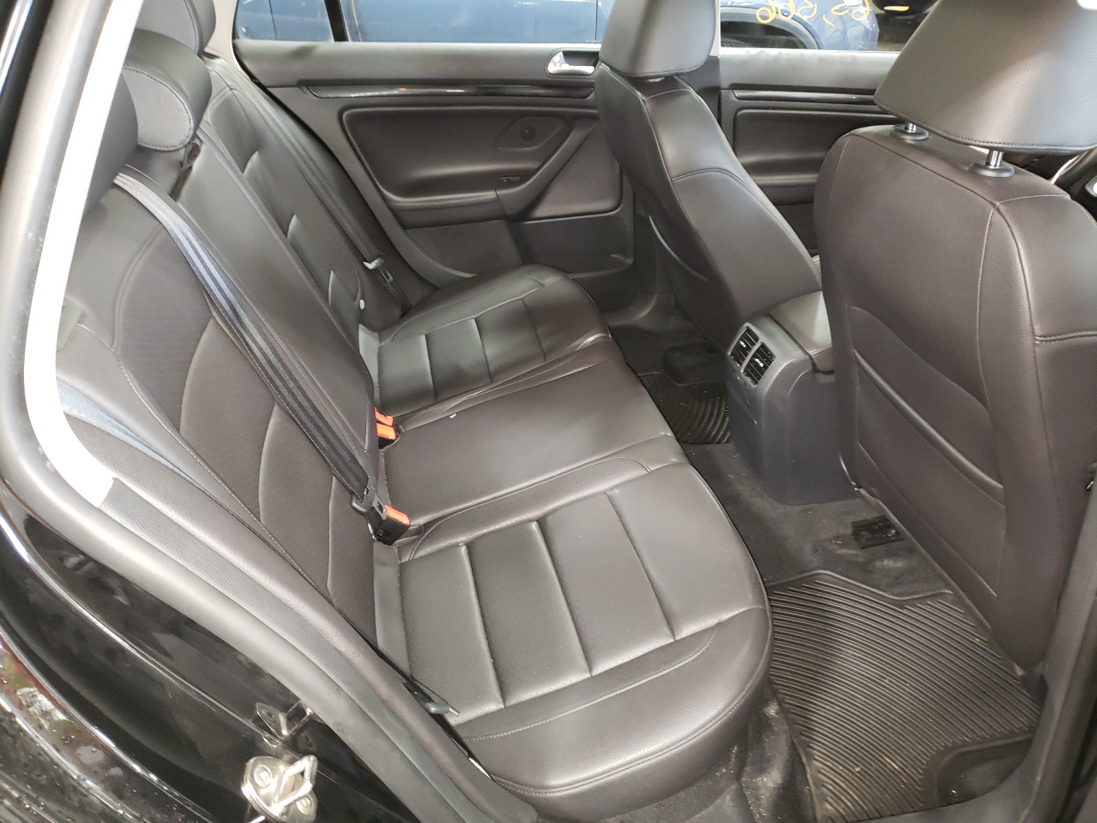 Photo 6 from auction – 2012 VOLKSWAGEN JETTA TDI with VIN 3VWPL7AJXCM698122
