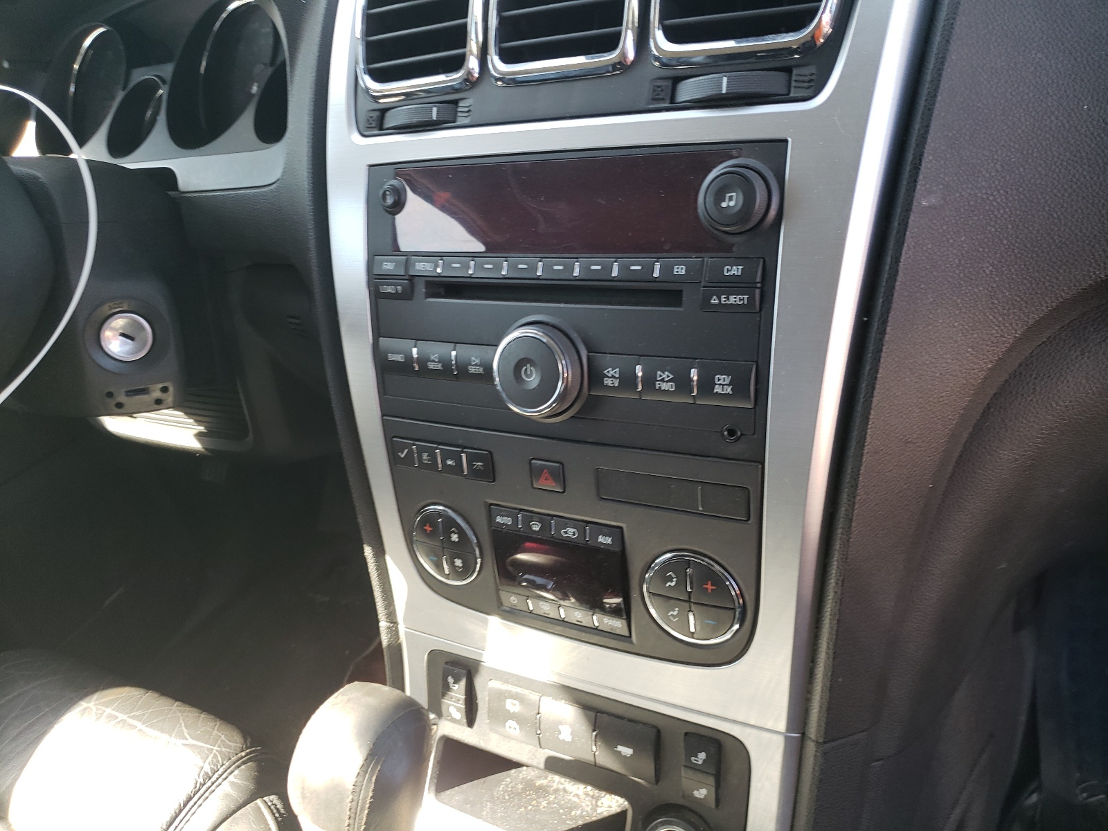 Photo 9 from auction – 2008 GMC ACADIA SLT with VIN 1GKER23708J238229