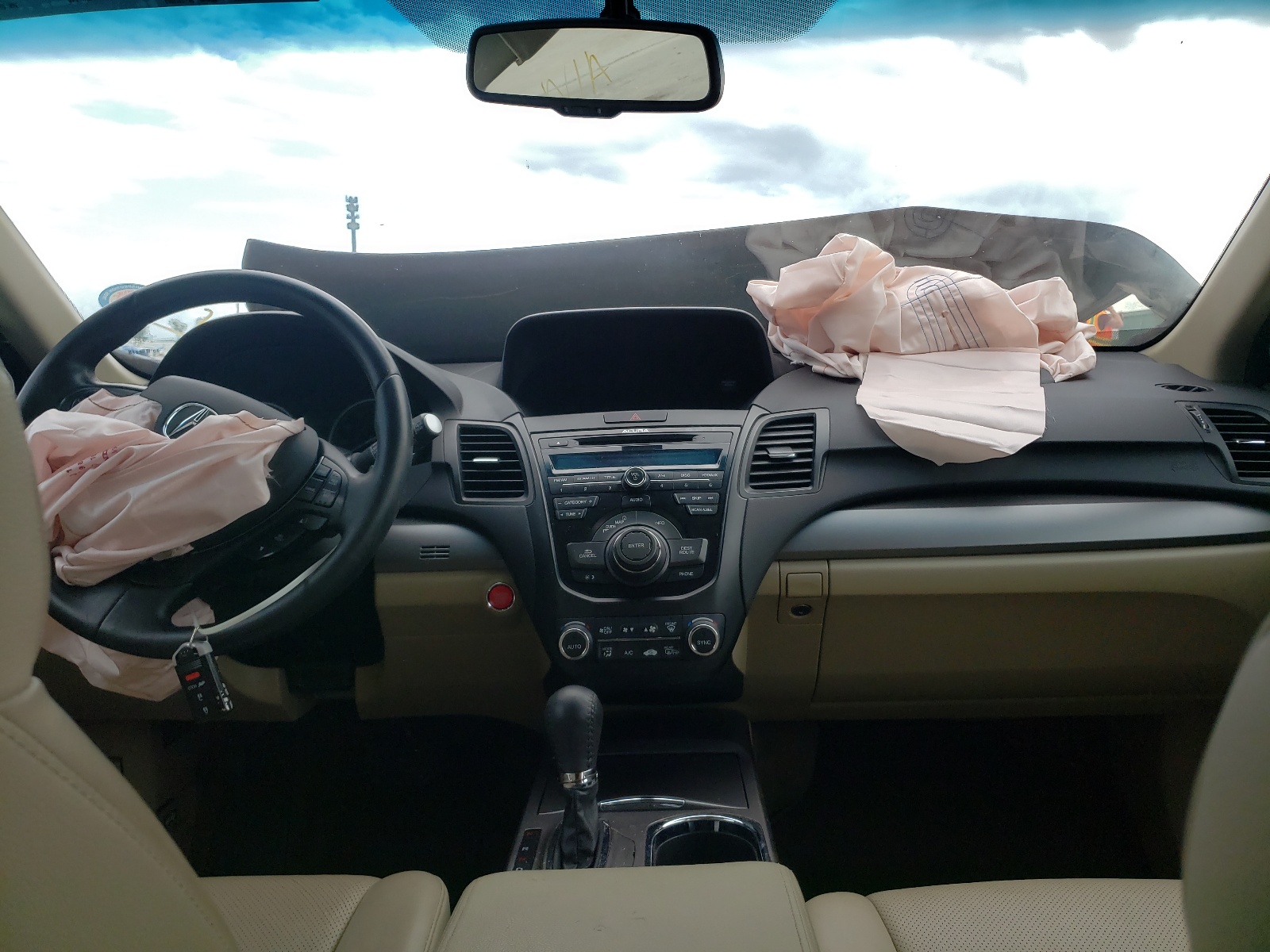 Photo 9 from auction – 2015 ACURA RDX TECHNO with VIN 5J8TB3H51FL012918