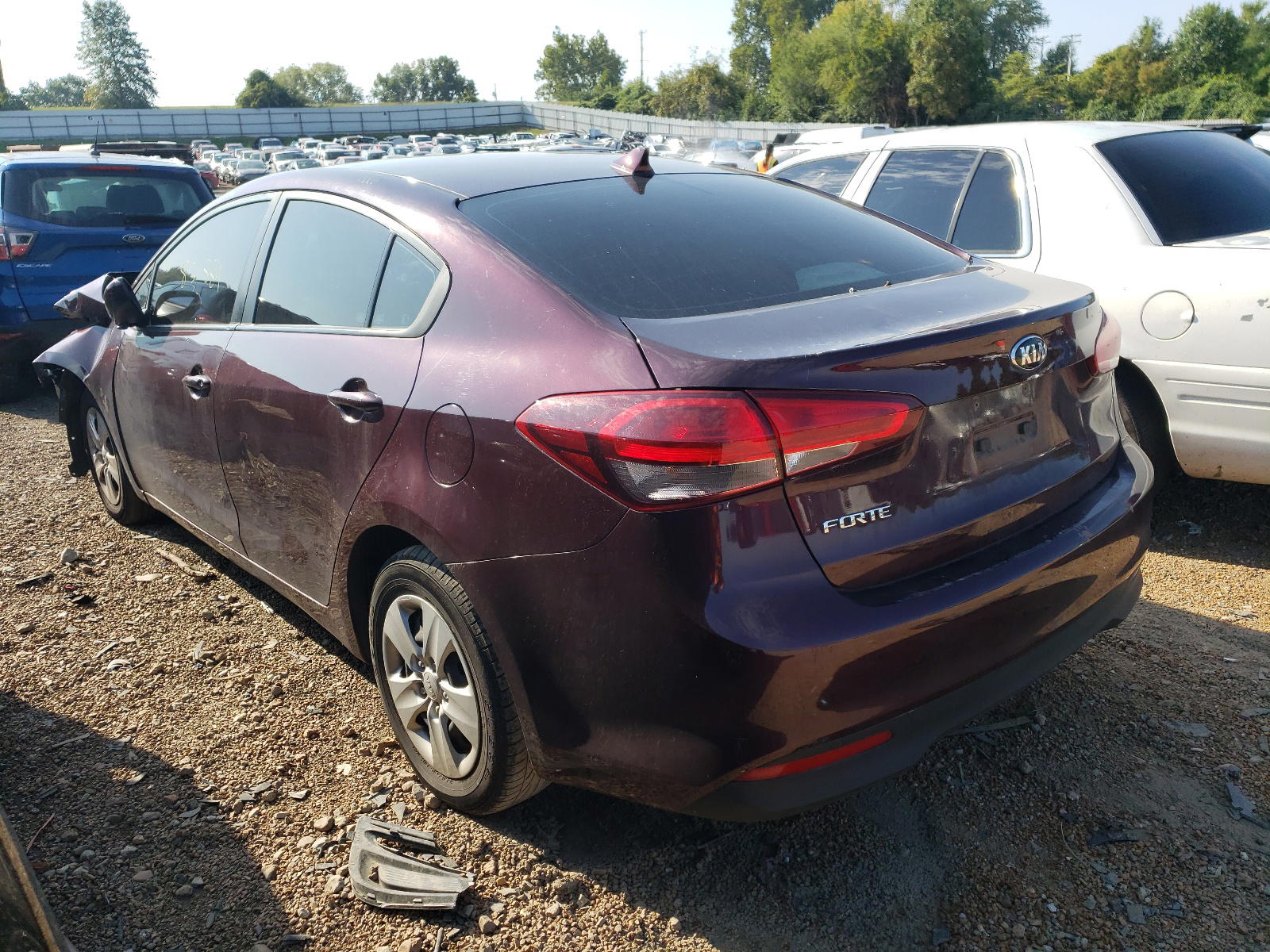 Photo 3 from auction – 2018 KIA FORTE with VIN 3KPFK4A79JE260381