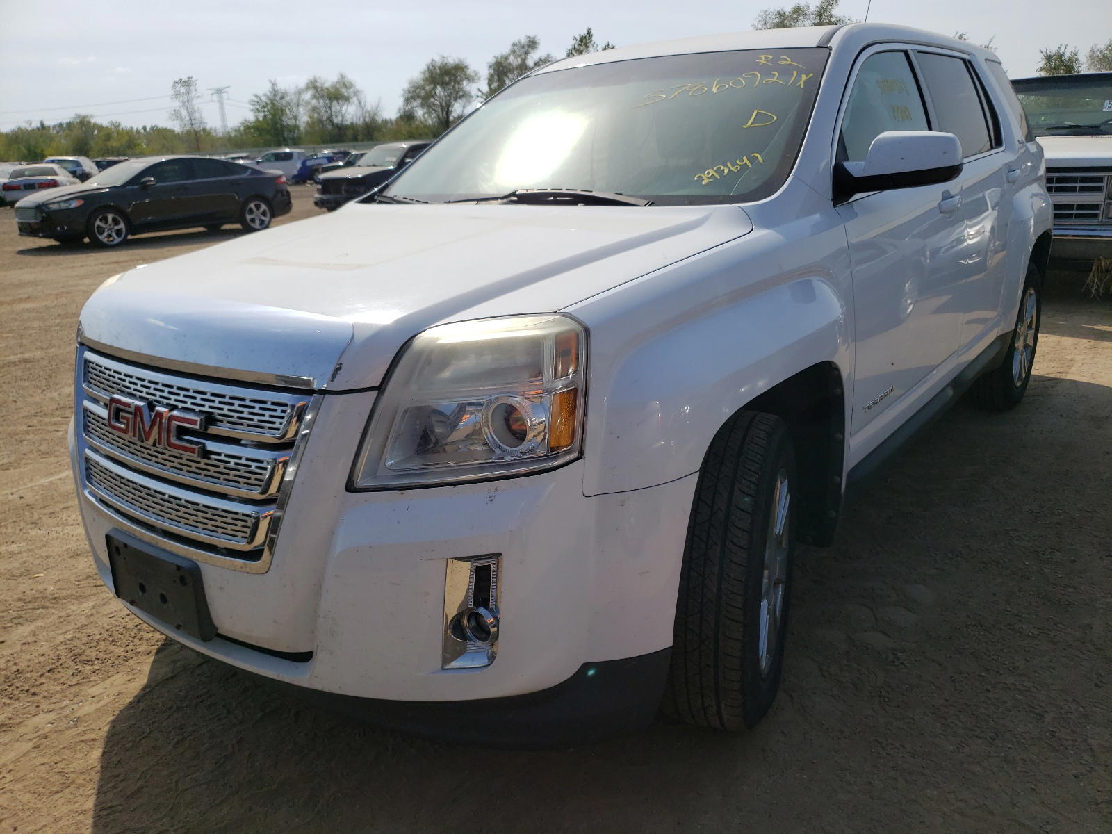 Photo 2 from auction – 2011 GMC TERRAIN SL with VIN 2CTALMEC4B6293647