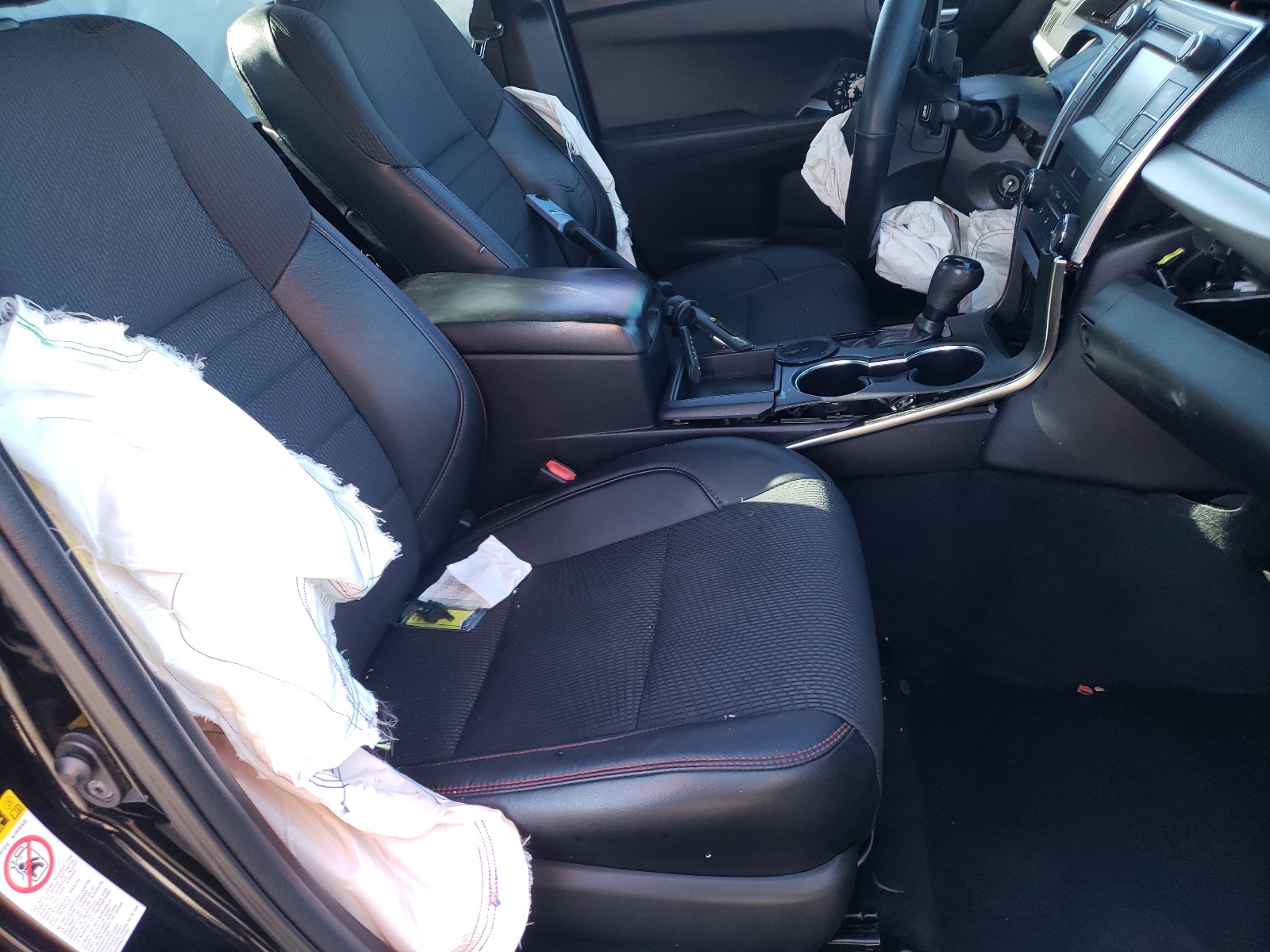 Photo 5 from auction – 2016 TOYOTA CAMRY LE with VIN 4T1BF1FK1GU184594