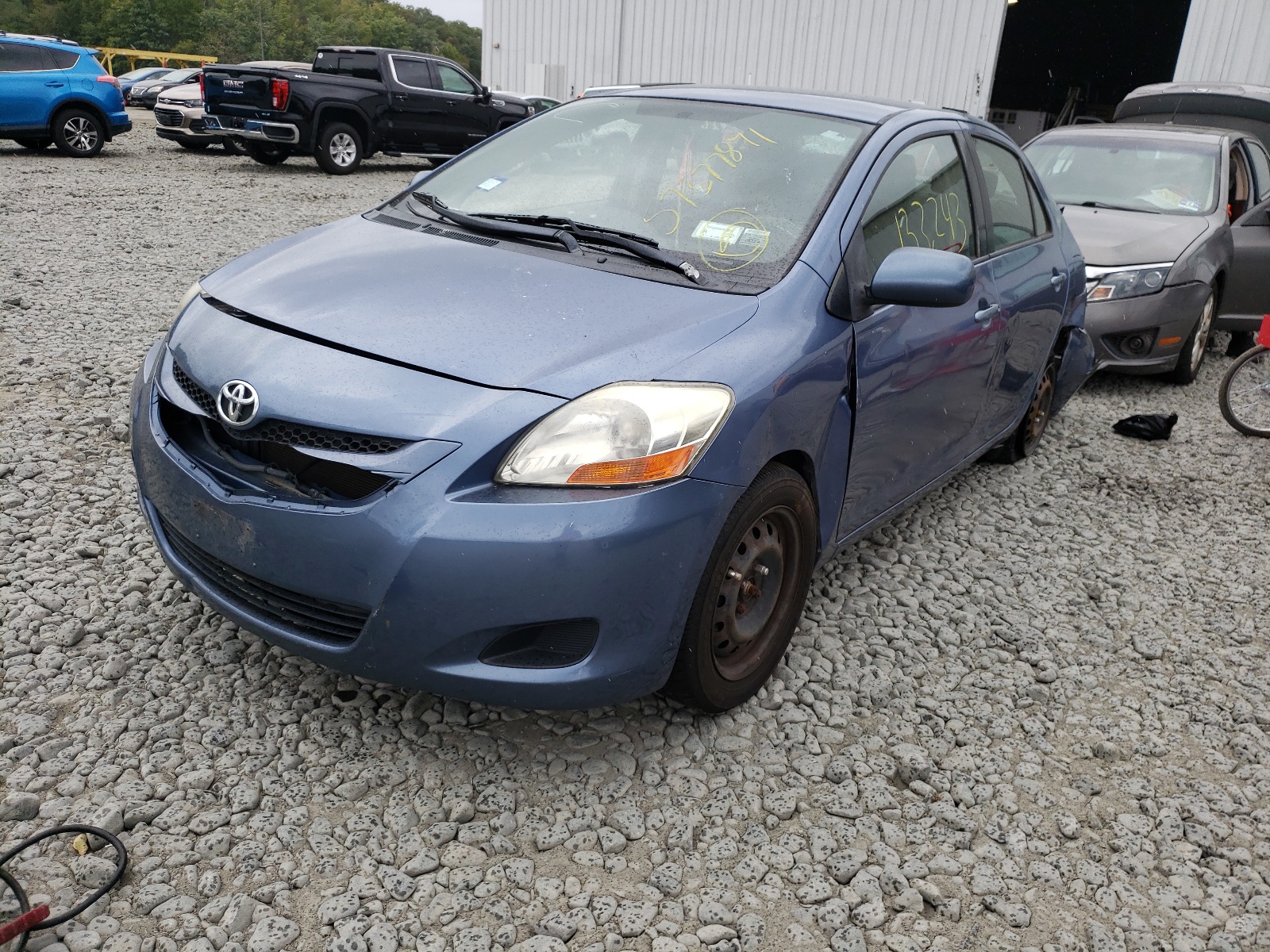 Photo 2 from auction – 2007 TOYOTA YARIS with VIN JTDBT923371177920