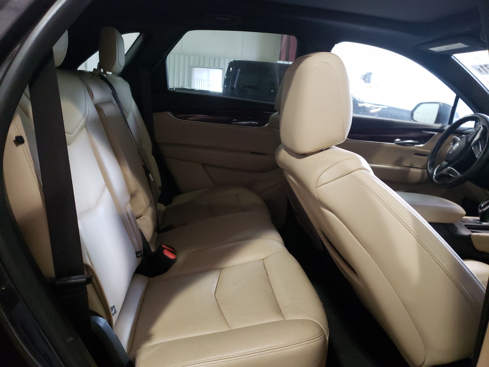 Photo 6 from auction – 2019 CADILLAC XT5 PREMIU with VIN 1GYKNERS4KZ115284
