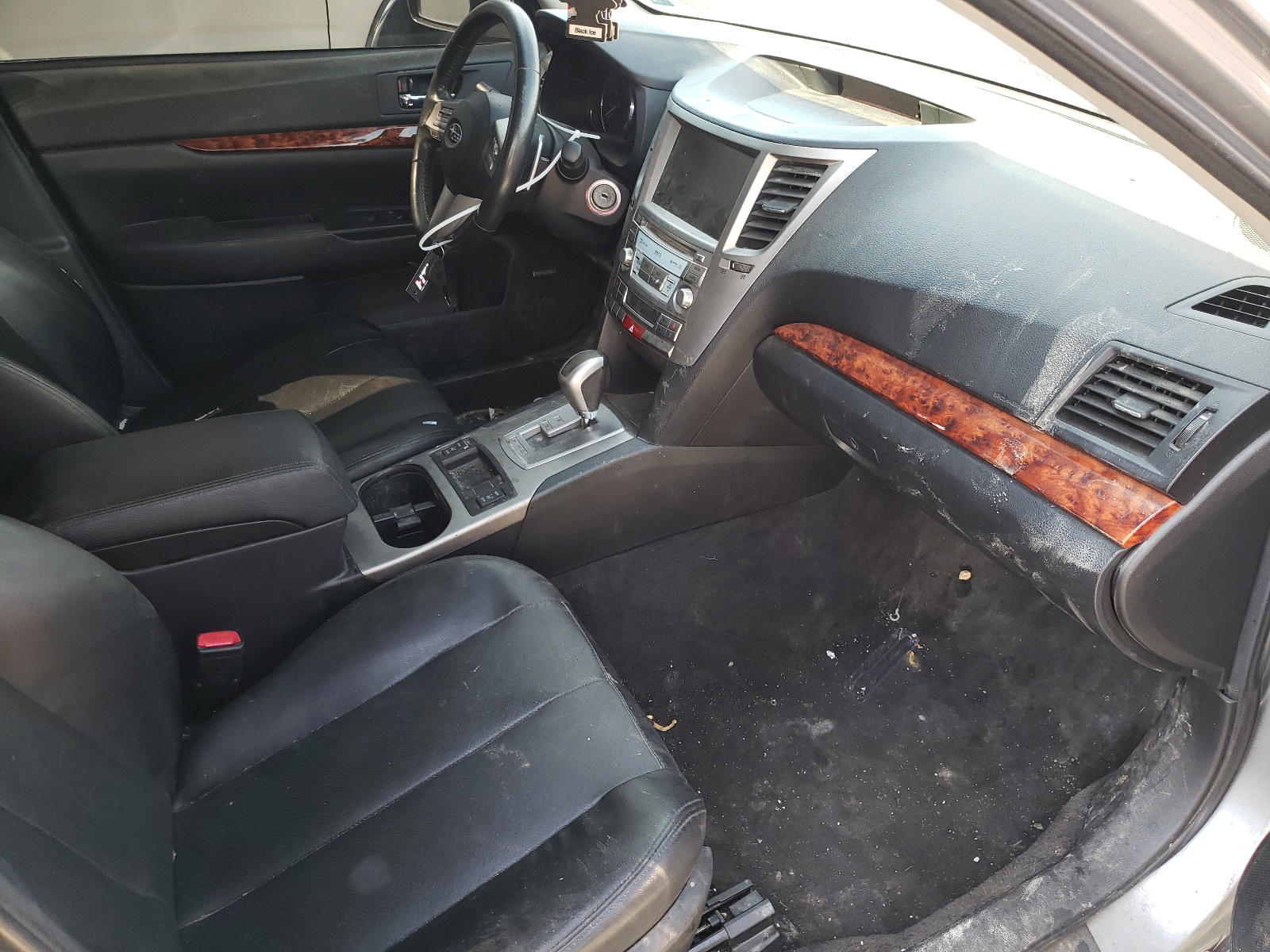 Photo 5 from auction – 2011 SUBARU LEGACY 3.6 with VIN 4S3BMDL63B2225606