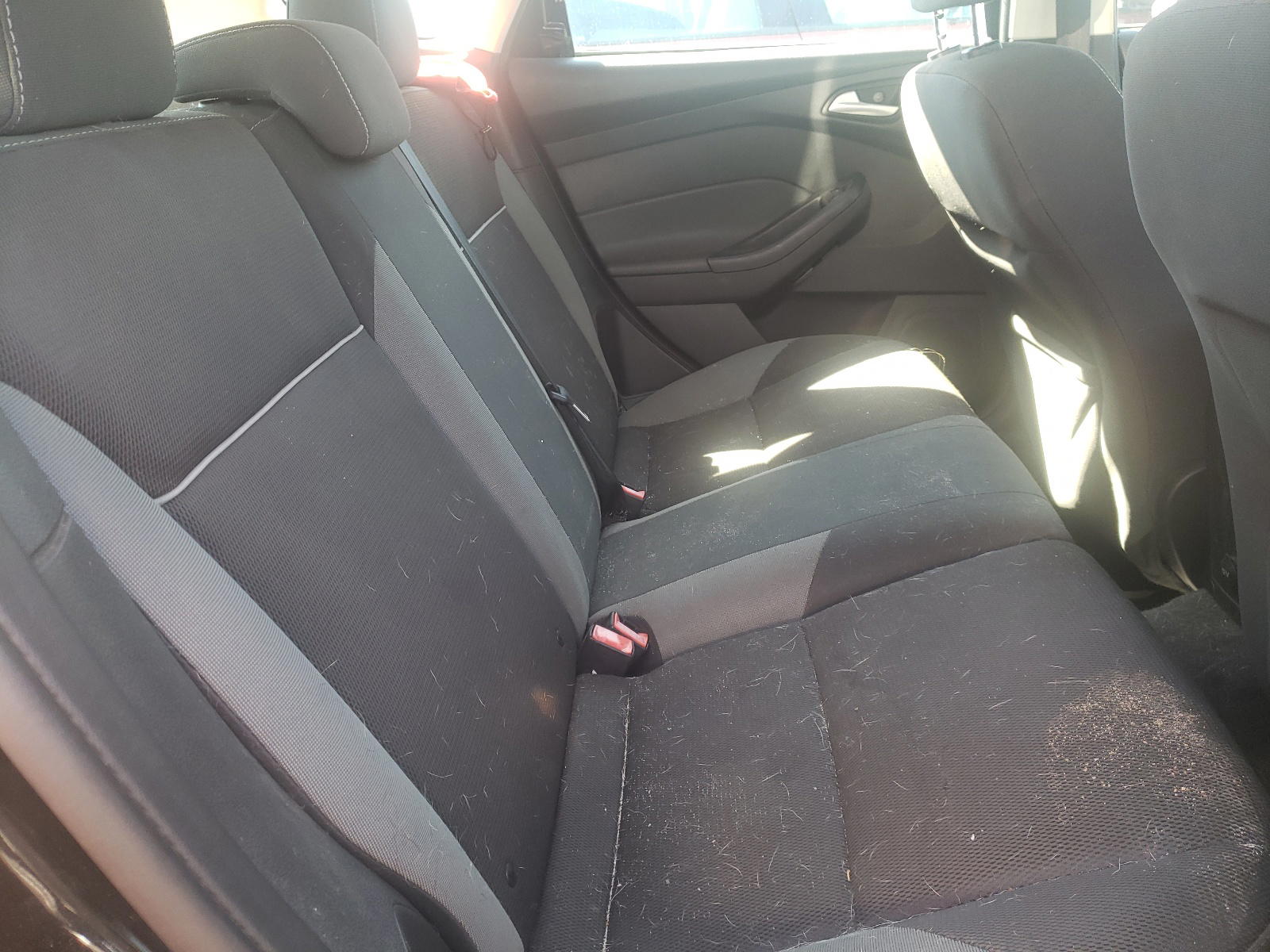 Photo 6 from auction – 2013 FORD FOCUS SE with VIN 1FADP3K26DL336128