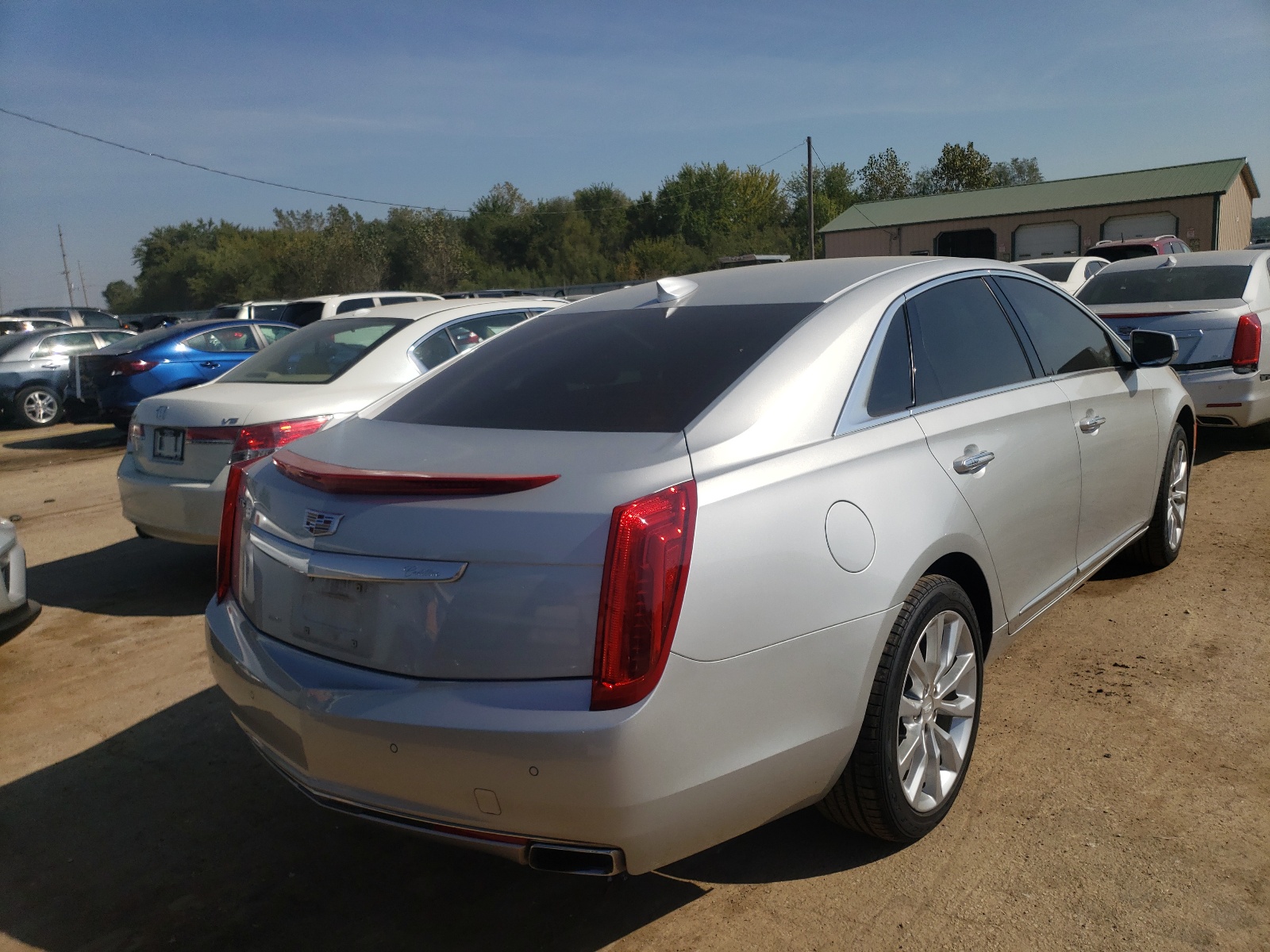 Photo 4 from auction – 2017 CADILLAC XTS LUXURY with VIN 2G61M5S33H9144496