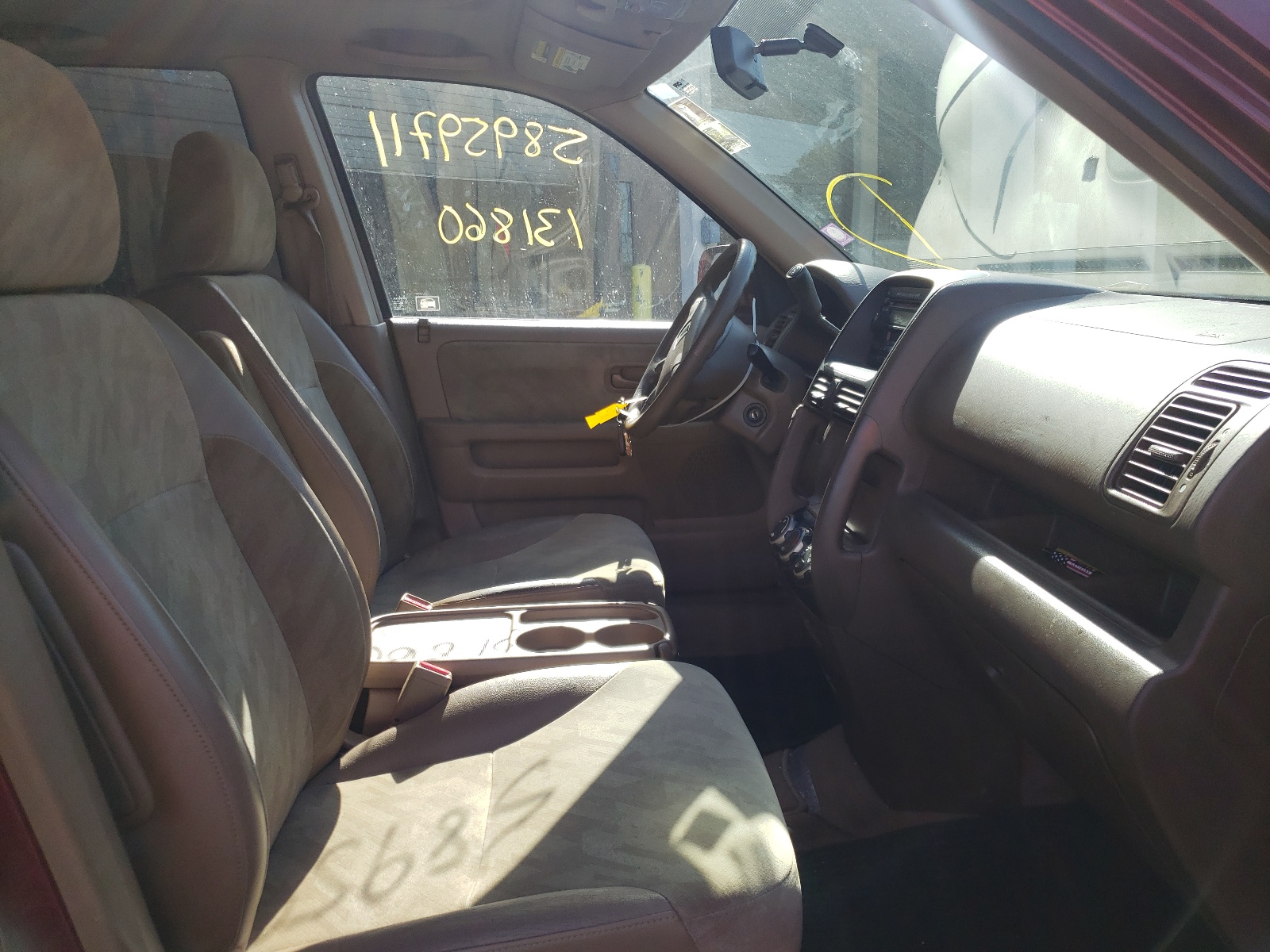 Photo 5 from auction – 2004 HONDA CR-V EX with VIN JHLRD78854C028902