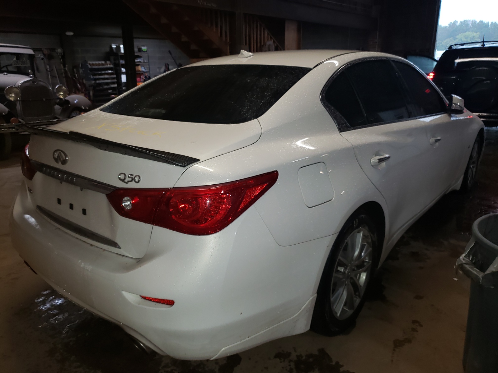Photo 4 from auction – 2015 INFINITI Q50 BASE with VIN JN1BV7AR0FM418045