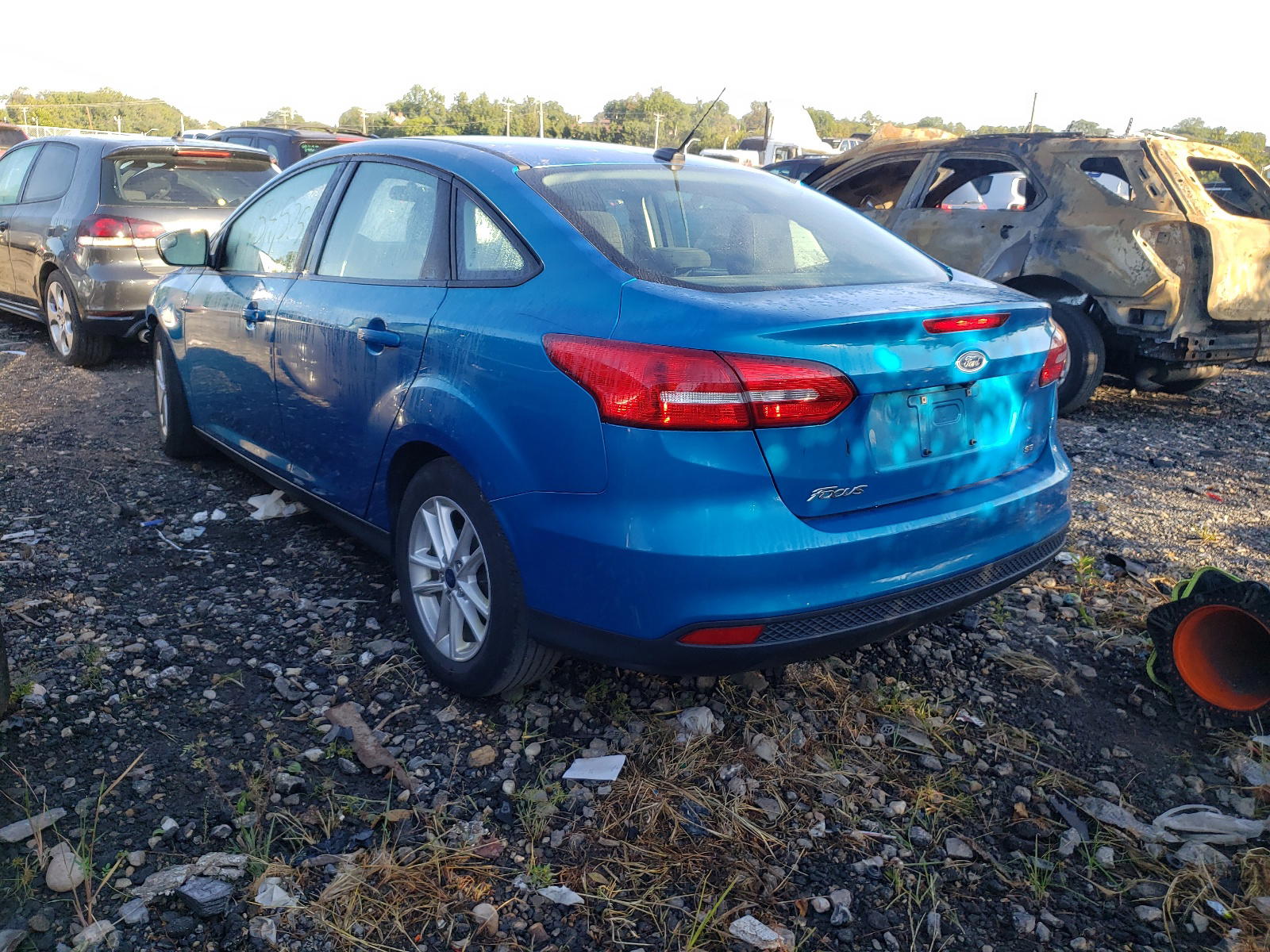 Photo 3 from auction – 2016 FORD FOCUS with VIN 1FADP3F2XGL371544