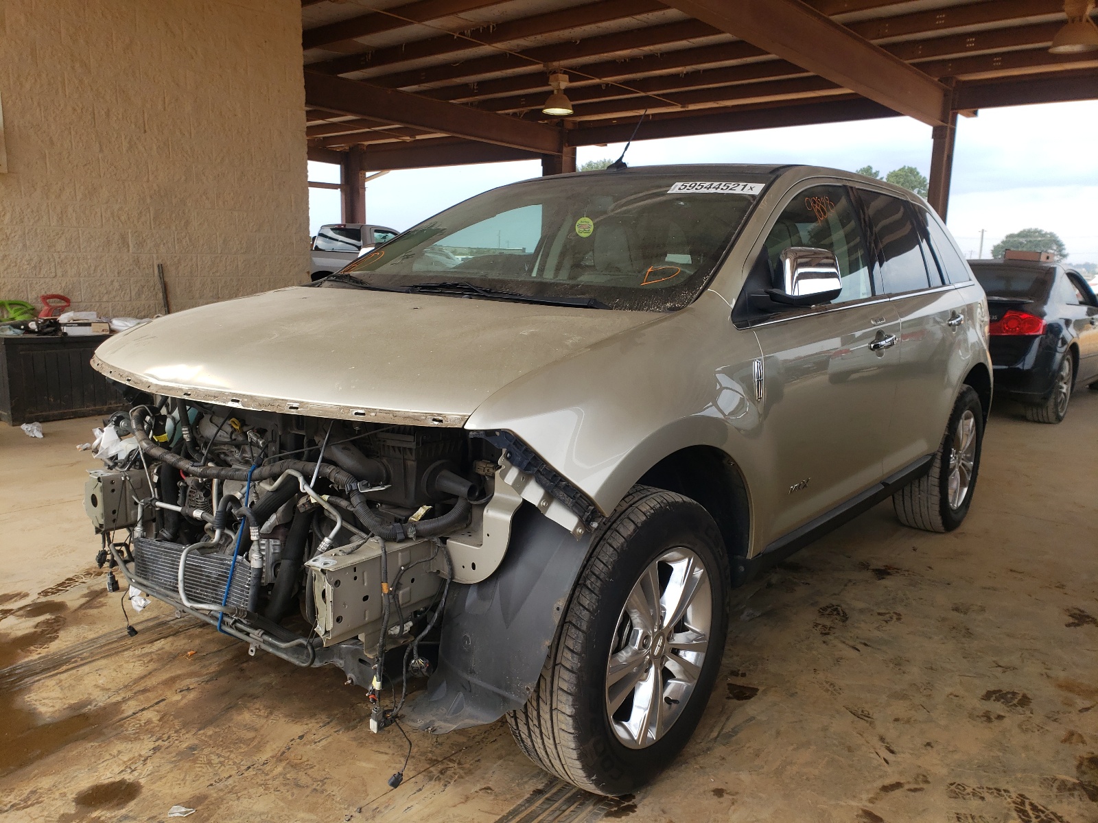Photo 2 from auction – 2010 LINCOLN MKX with VIN 2LMDJ6JC0ABJ15272