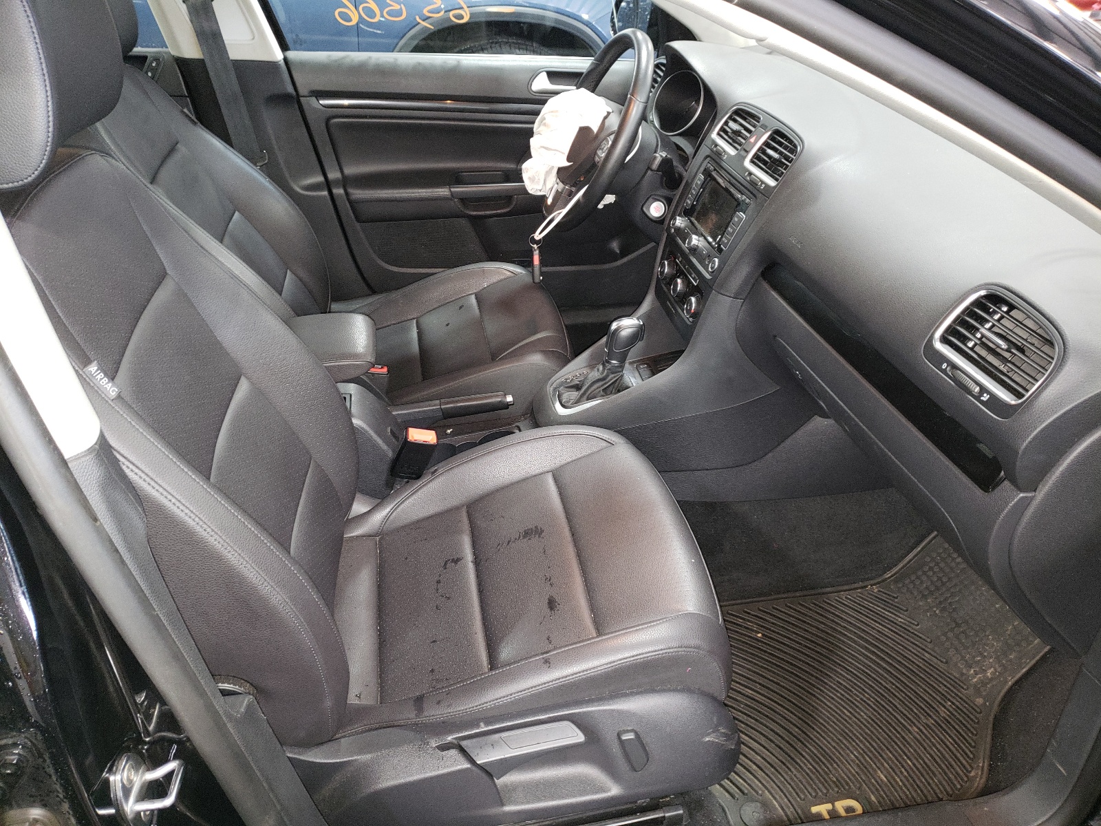 Photo 5 from auction – 2012 VOLKSWAGEN JETTA TDI with VIN 3VWPL7AJXCM698122