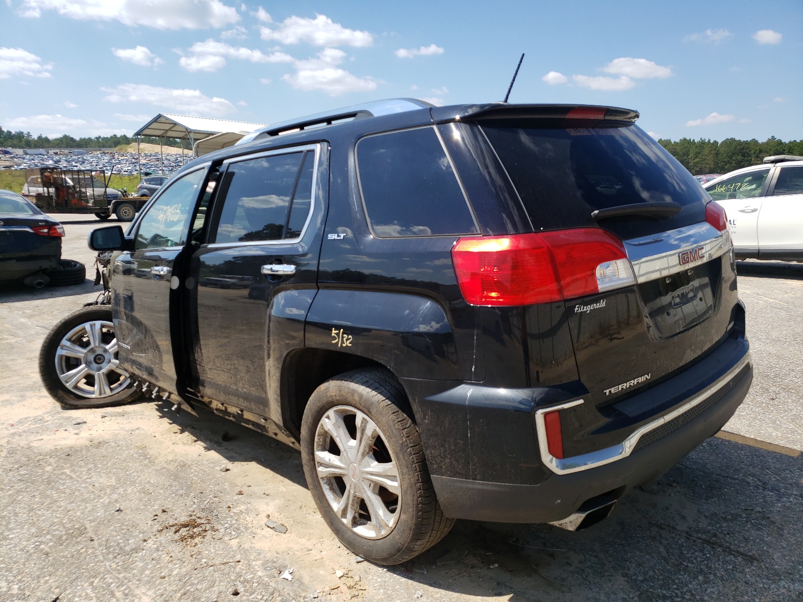 Photo 3 from auction – 2017 GMC TERRAIN SL with VIN 2GKFLUEKXH6218926