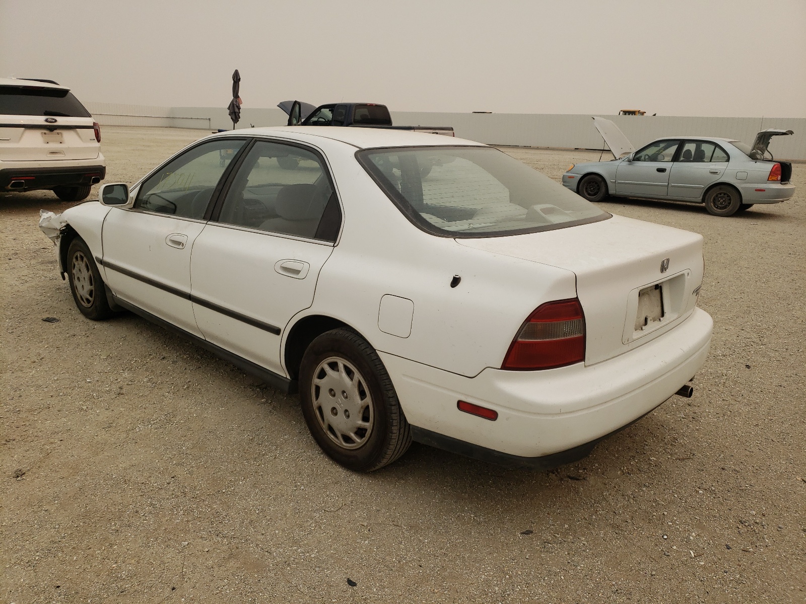 Photo 3 from auction – 1994 HONDA ACCORD LX with VIN JHMCD5630RC035289
