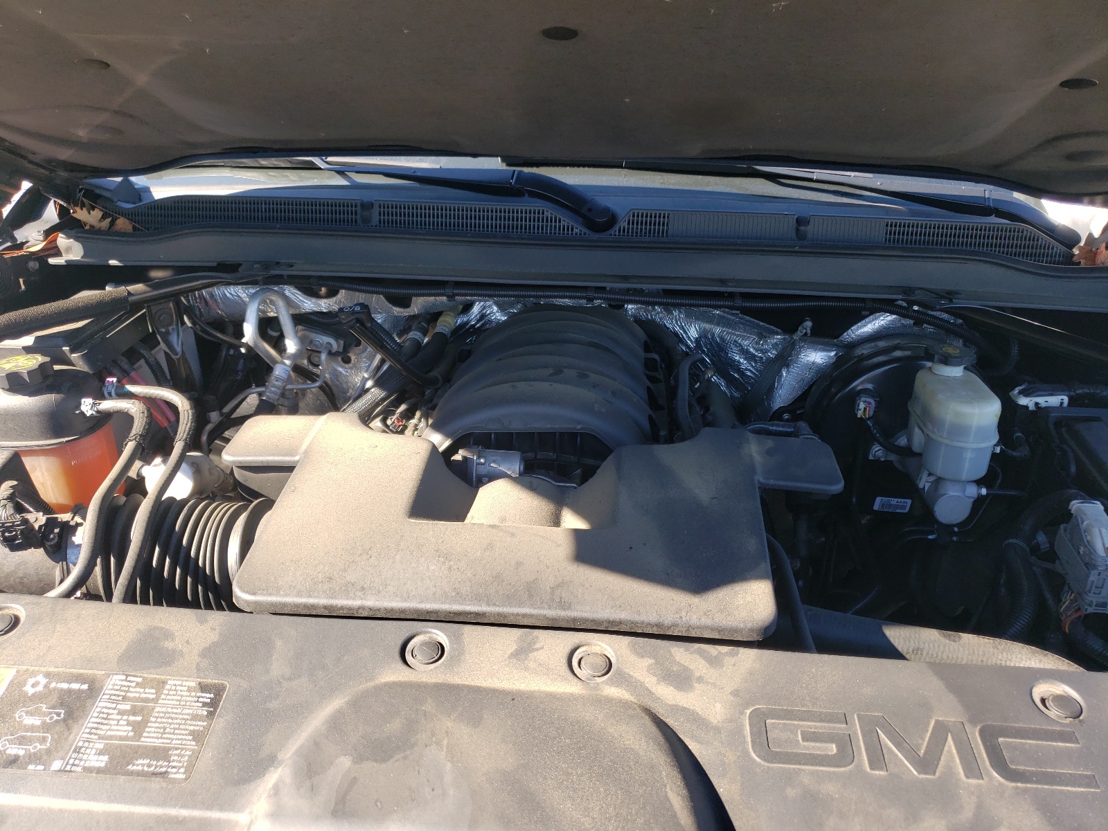 Photo 7 from auction – 2015 GMC YUKON SLT with VIN 1GKS2BKC4FR233779