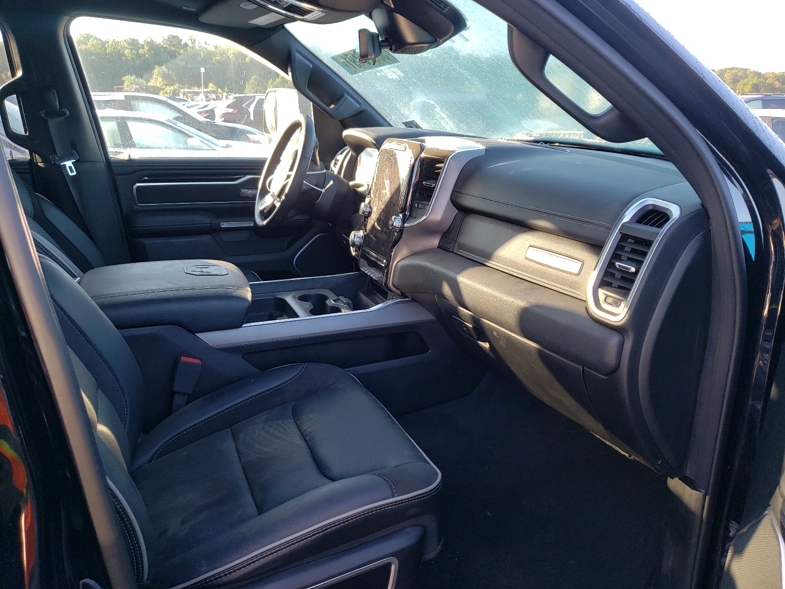 Photo 5 from auction – 2021 RAM 1500 LARAM with VIN 1C6SRFJT6MN568473