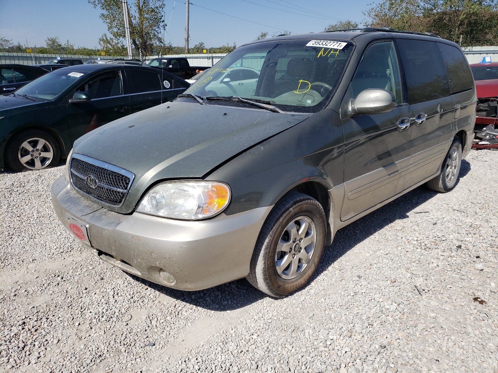 Photo 2 from auction – 2004 KIA SEDONA EX with VIN KNDUP131446584560