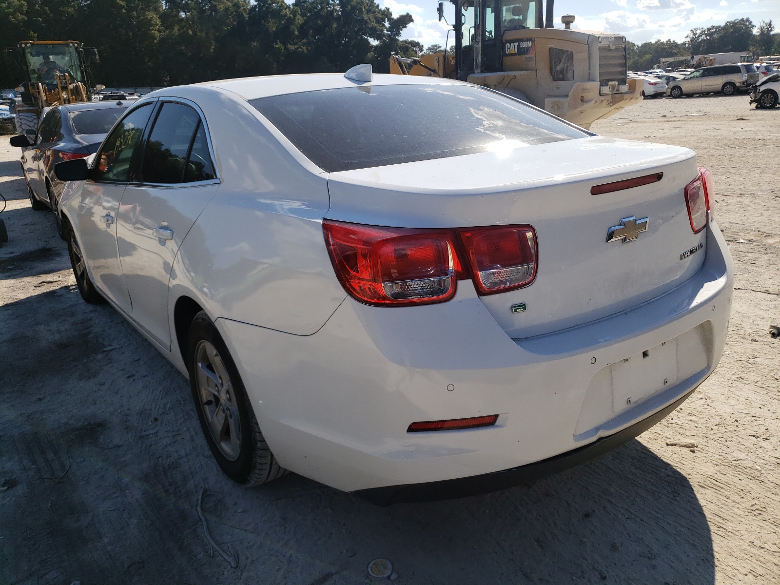 Photo 3 from auction – 2015 CHEVROLET MALIBU LS with VIN 1G11A5SL7FU126419