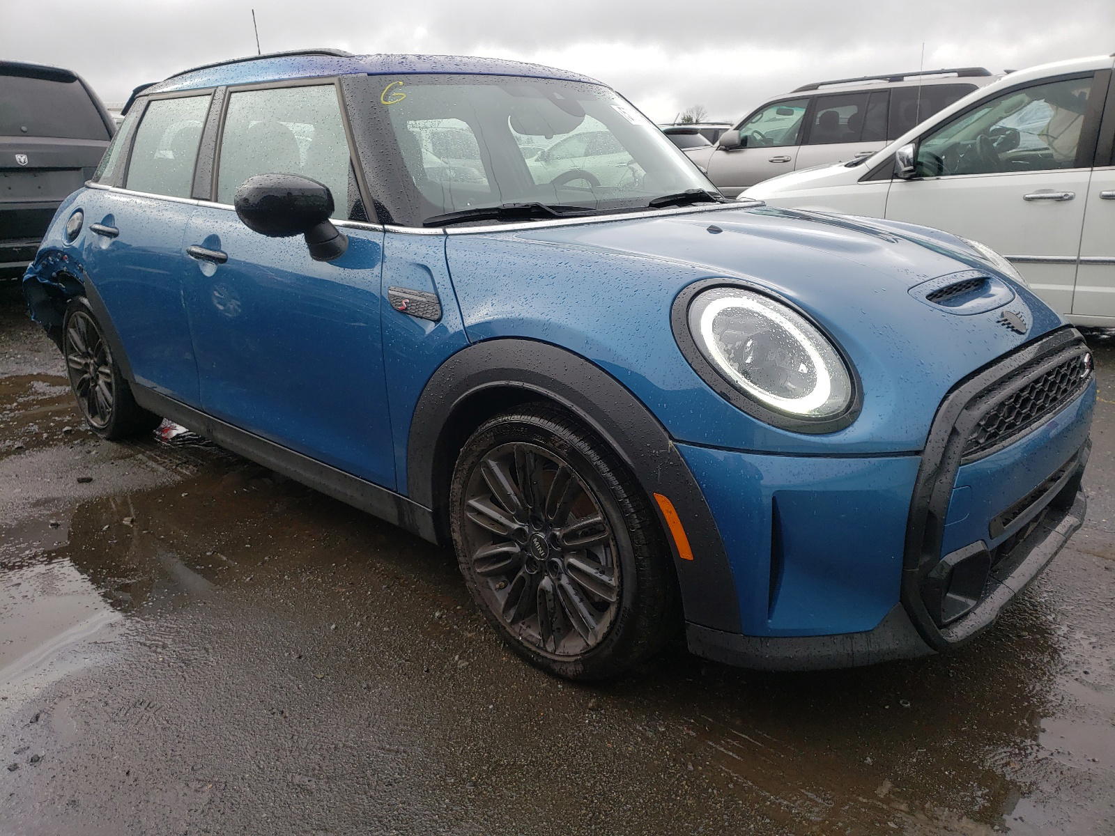 MINI COOPER S 2022 with VIN WMW53DK03N2P58165 - Photo from auction