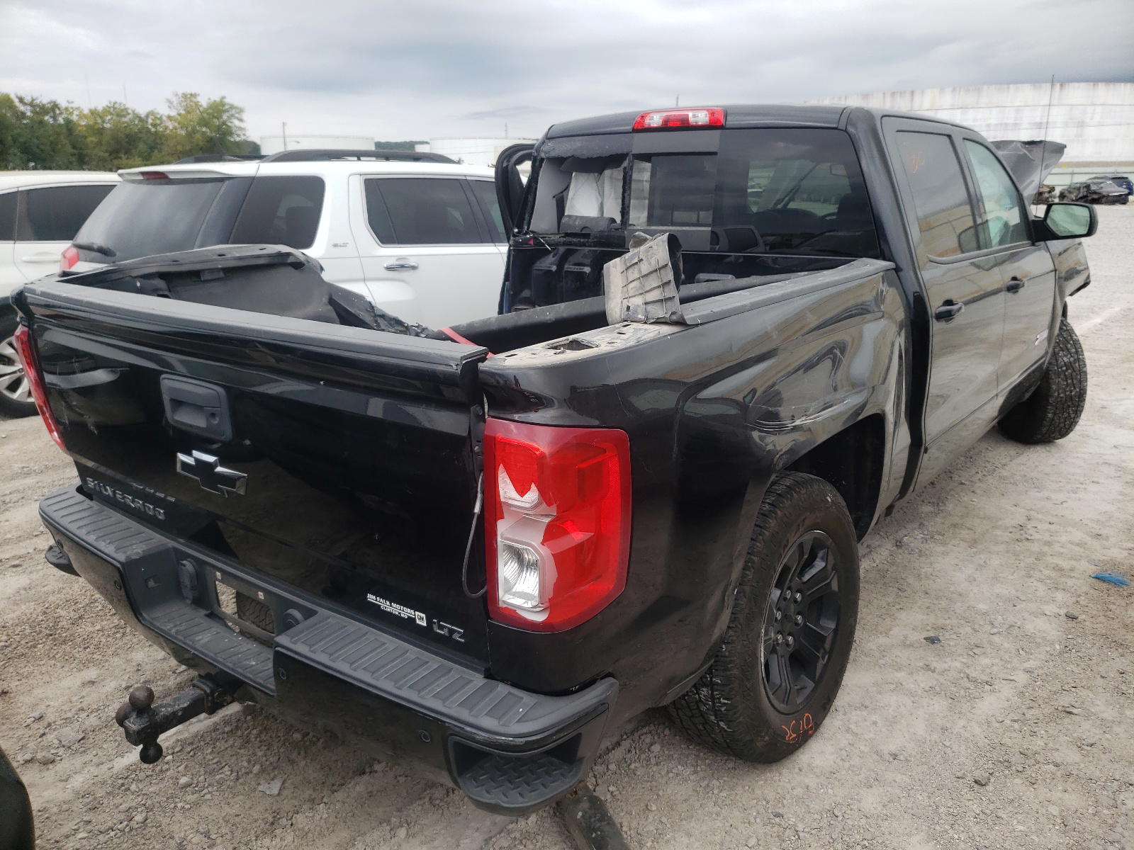 Photo 4 from auction – 2016 CHEVROLET SILVERADO with VIN 3GCUKSEC2GG273604