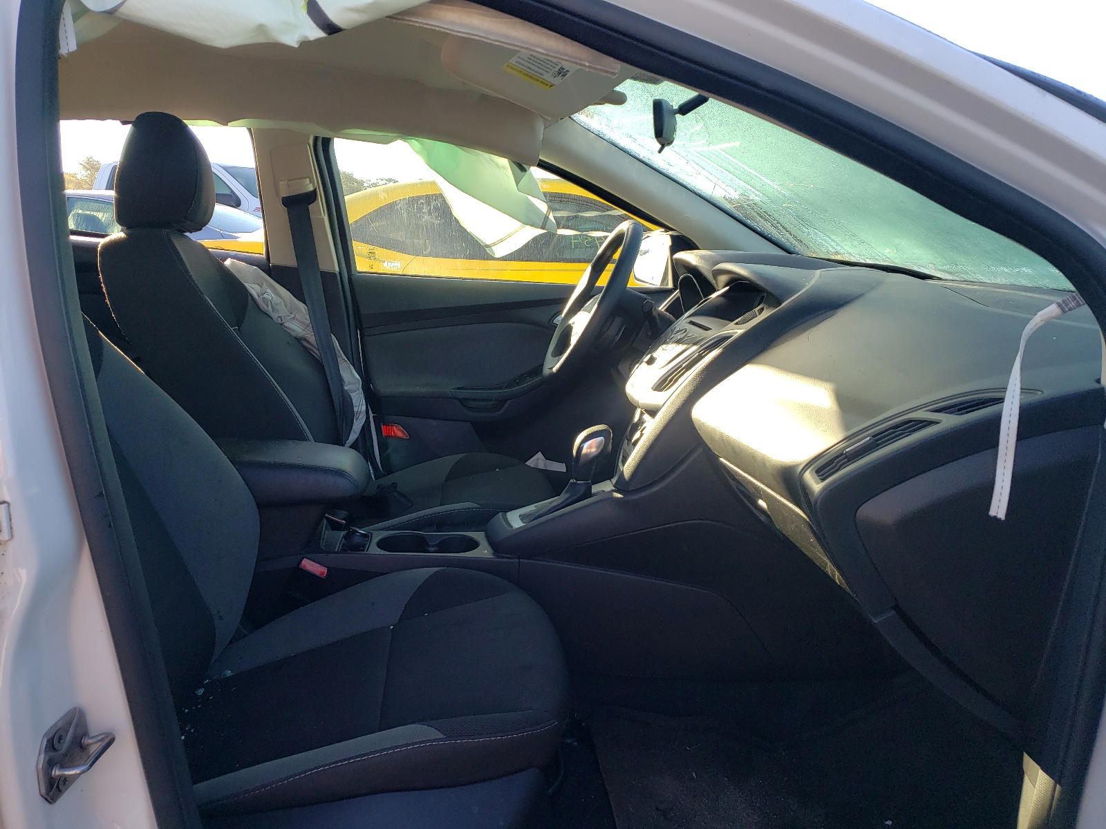 Photo 5 from auction – 2013 FORD FOCUS SE with VIN 1FADP3F21DL269500