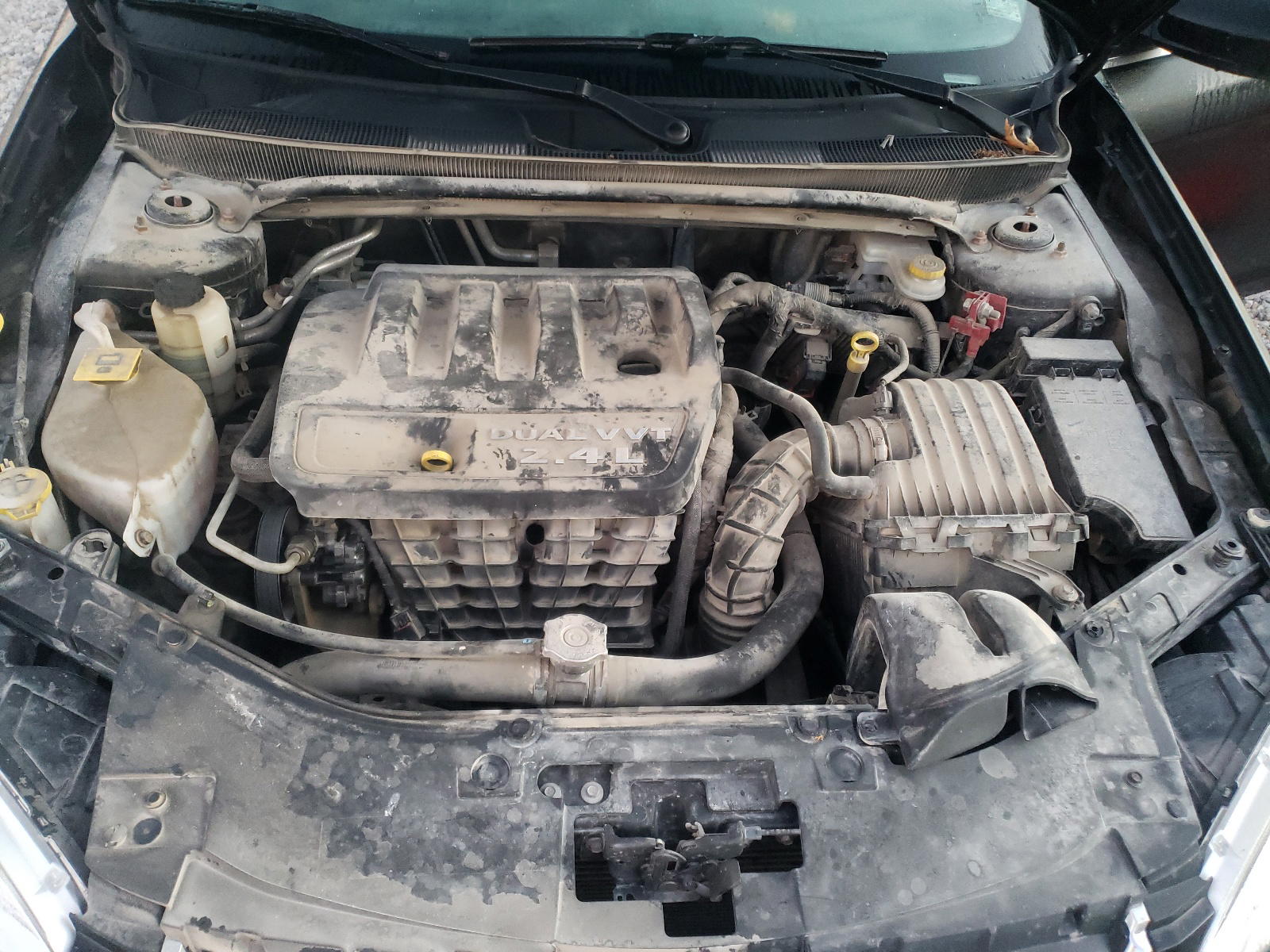 Photo 7 from auction – 2013 CHRYSLER 200 LX with VIN 1C3CCBAB5DN641707