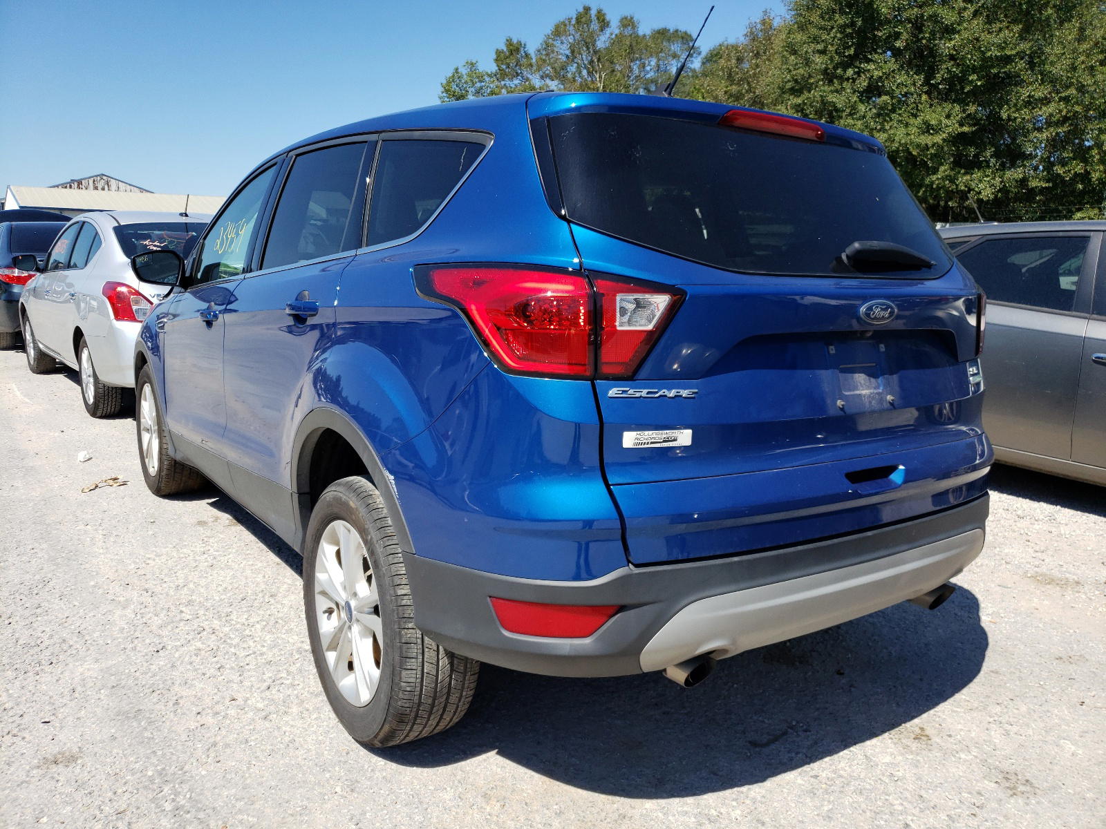 Photo 3 from auction – 2019 FORD ESCAPE SE with VIN 1FMCU0GD6KUC45936