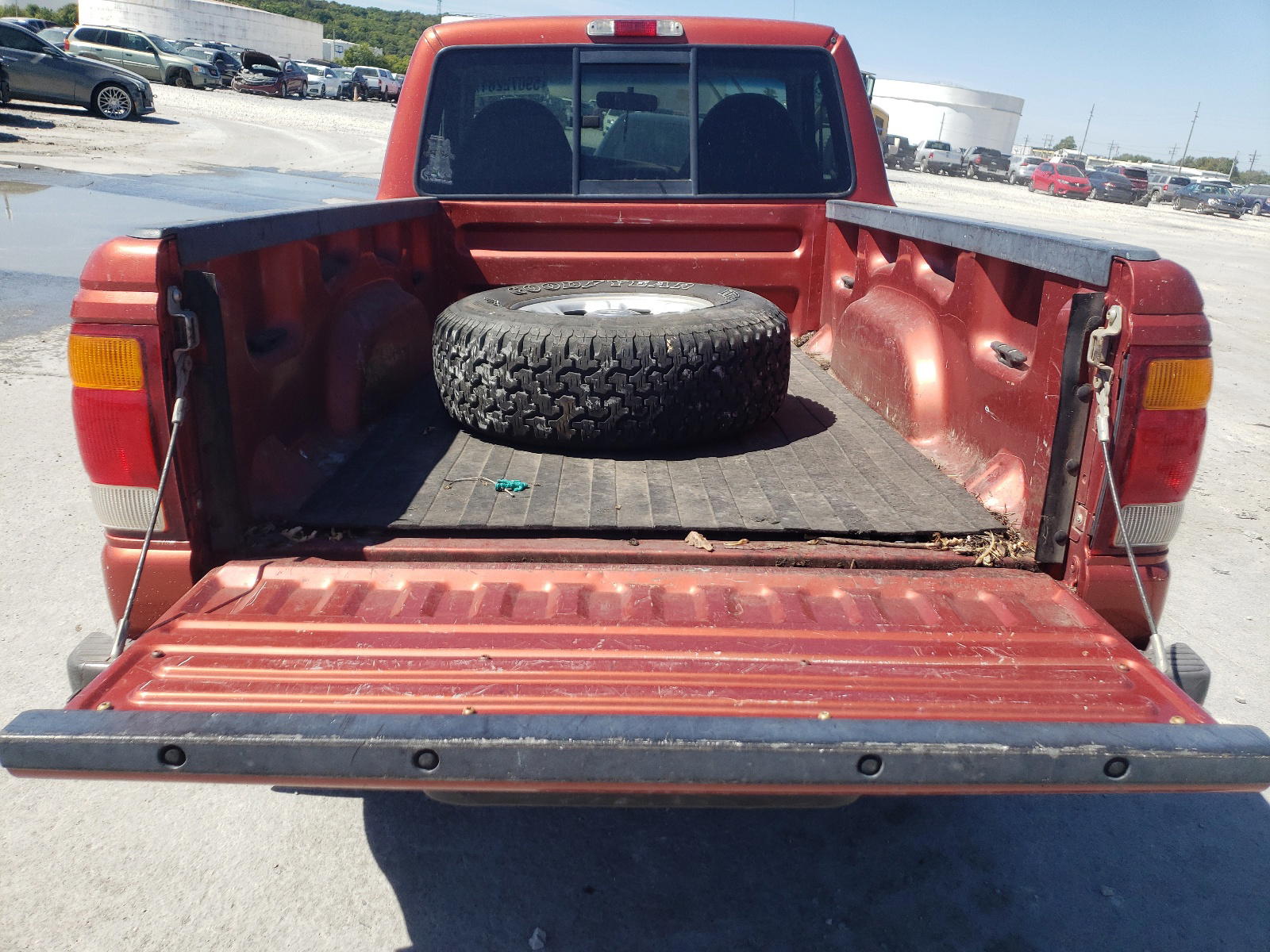 Photo 6 from auction – 1998 FORD RANGER with VIN 1FTYR10C3WPB58728